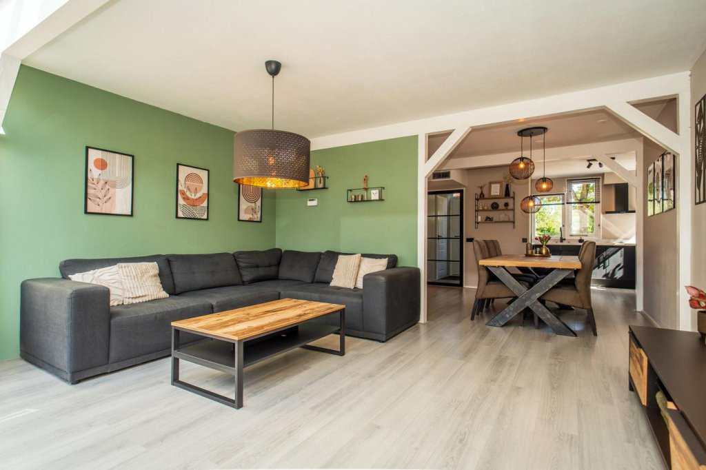 Tussenwoning te koop: Schoudieck 47, Den Burg