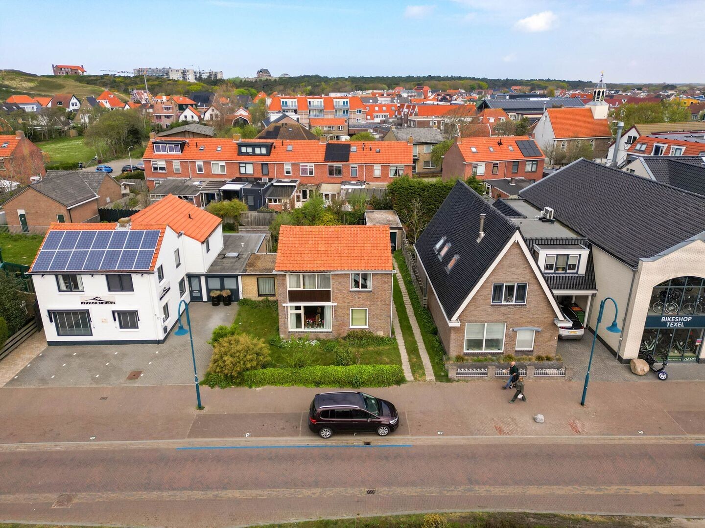 Twee-onder-één-kap te koop: Brink 10, De Koog