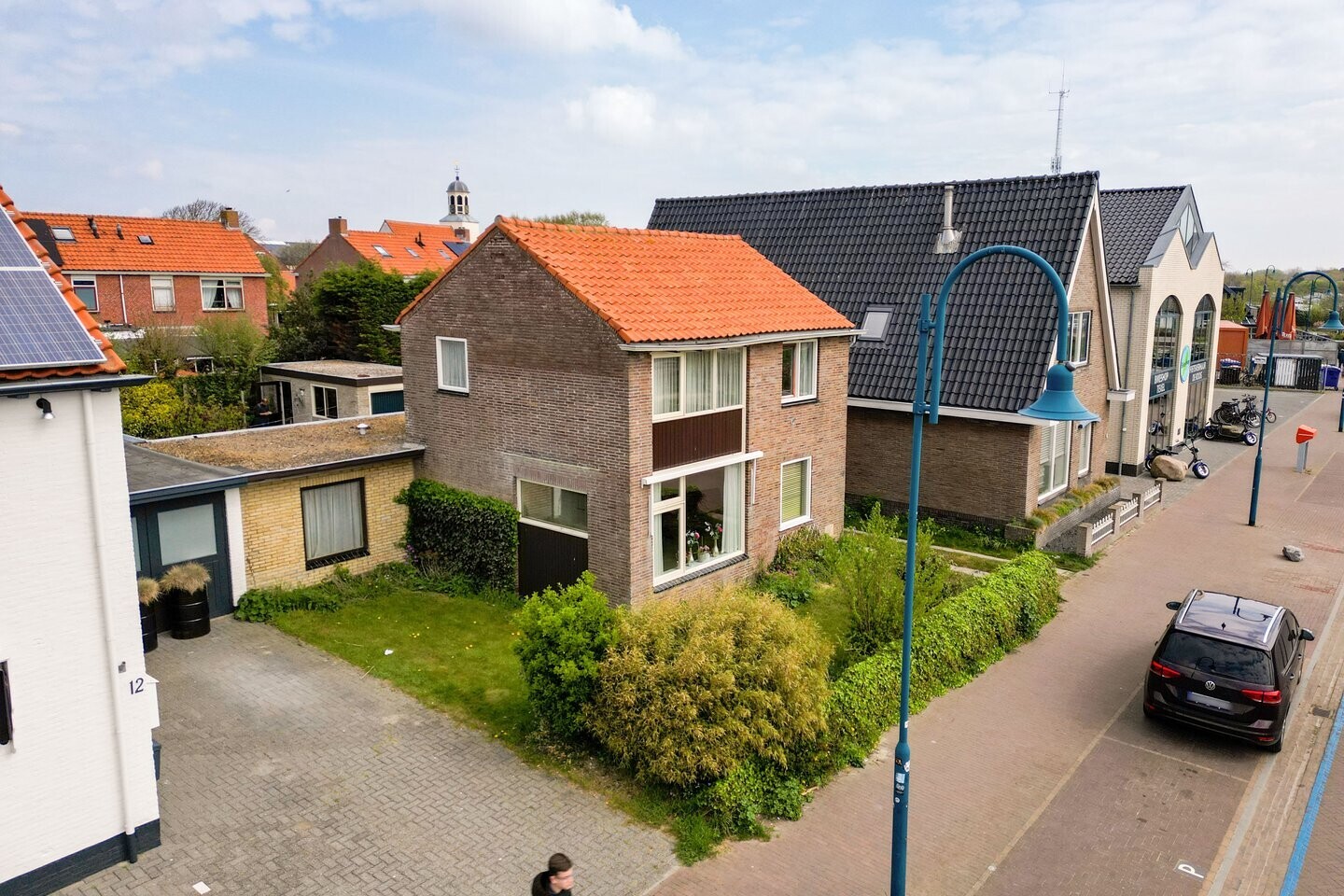 Twee-onder-één-kap te koop: Brink 10, De Koog