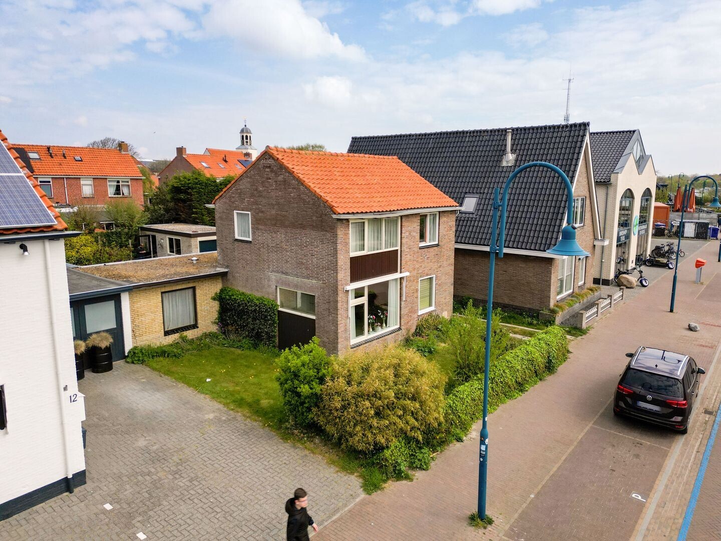 Twee-onder-één-kap te koop: Brink 10, De Koog