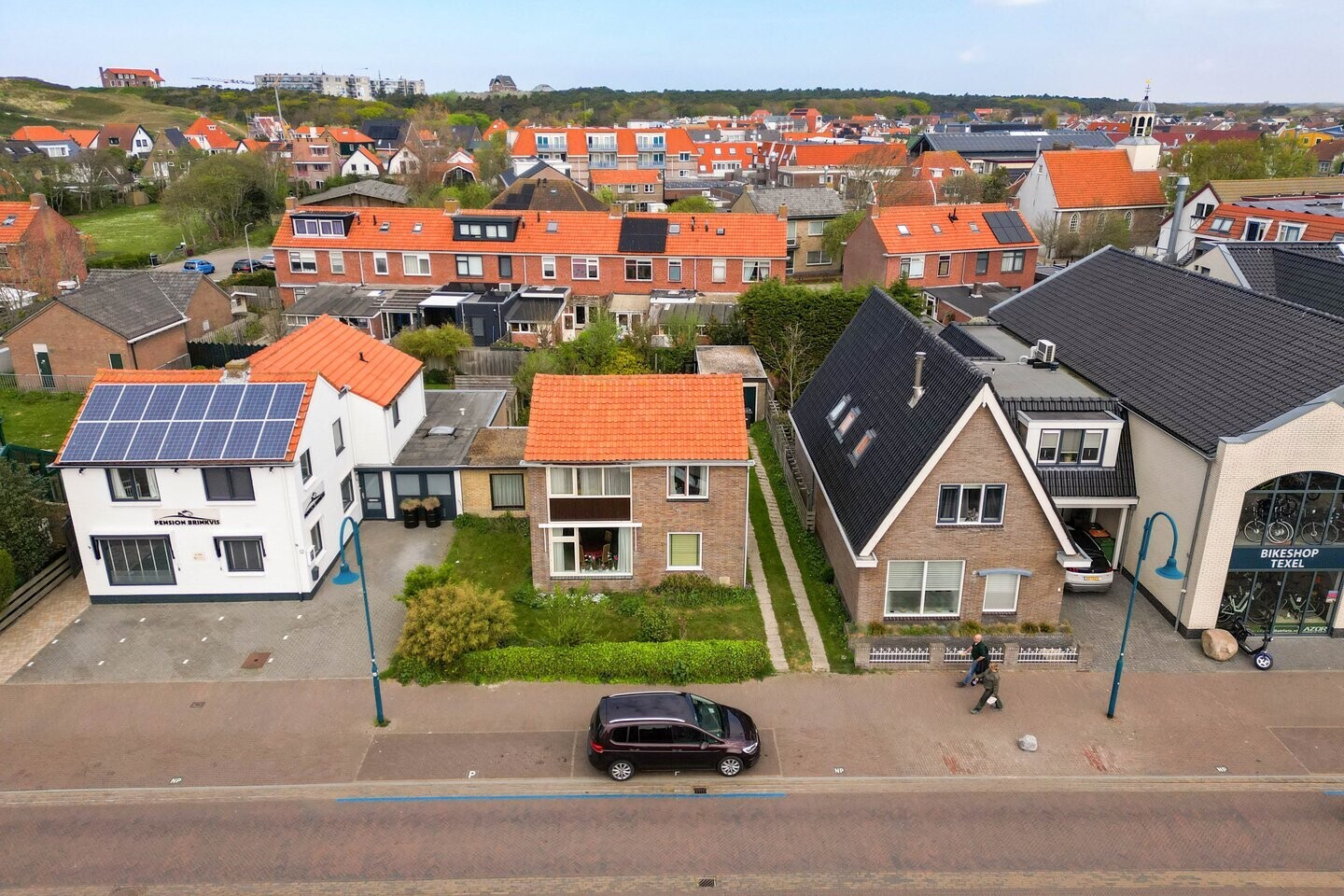 Twee-onder-één-kap te koop: Brink 10, De Koog