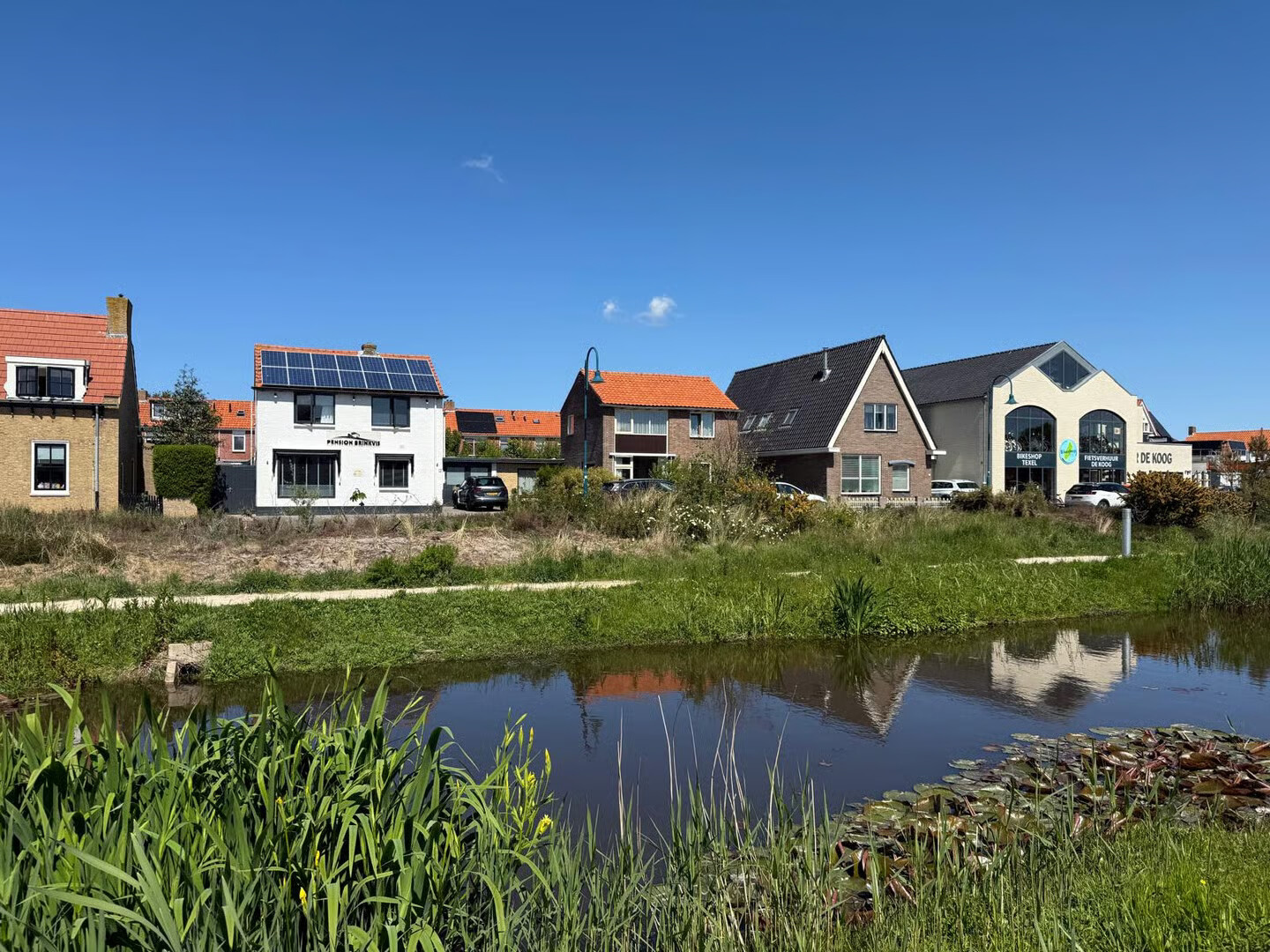 Twee-onder-één-kap te koop: Brink 10, De Koog