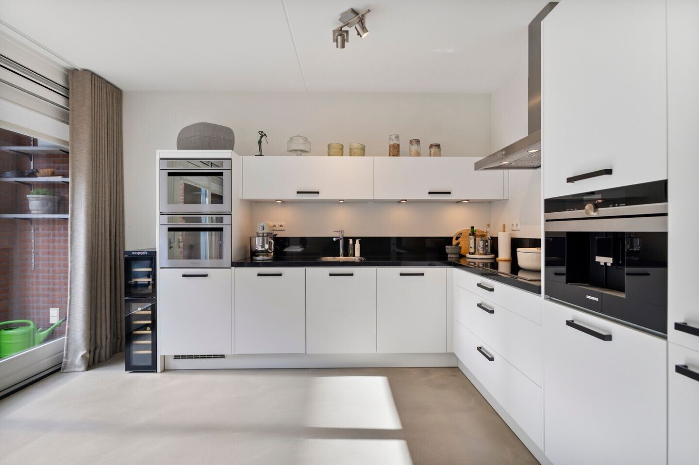 Tussenwoning te koop: Zandersbuurt 22, Alkmaar