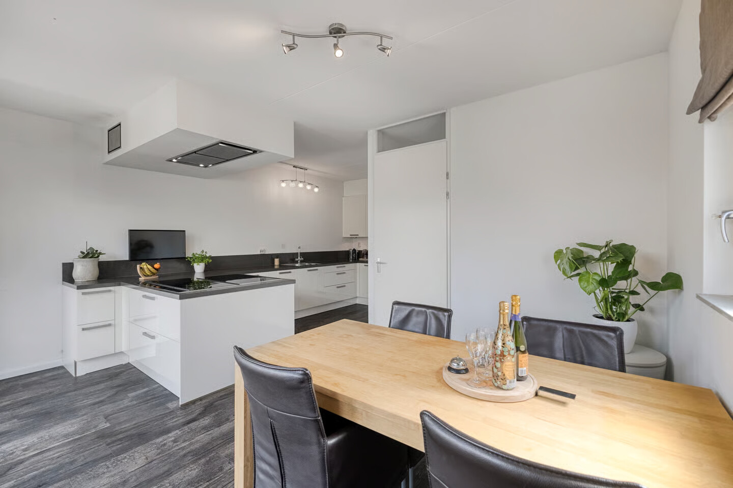 Hoekwoning te koop: Baansingel 153, Alkmaar