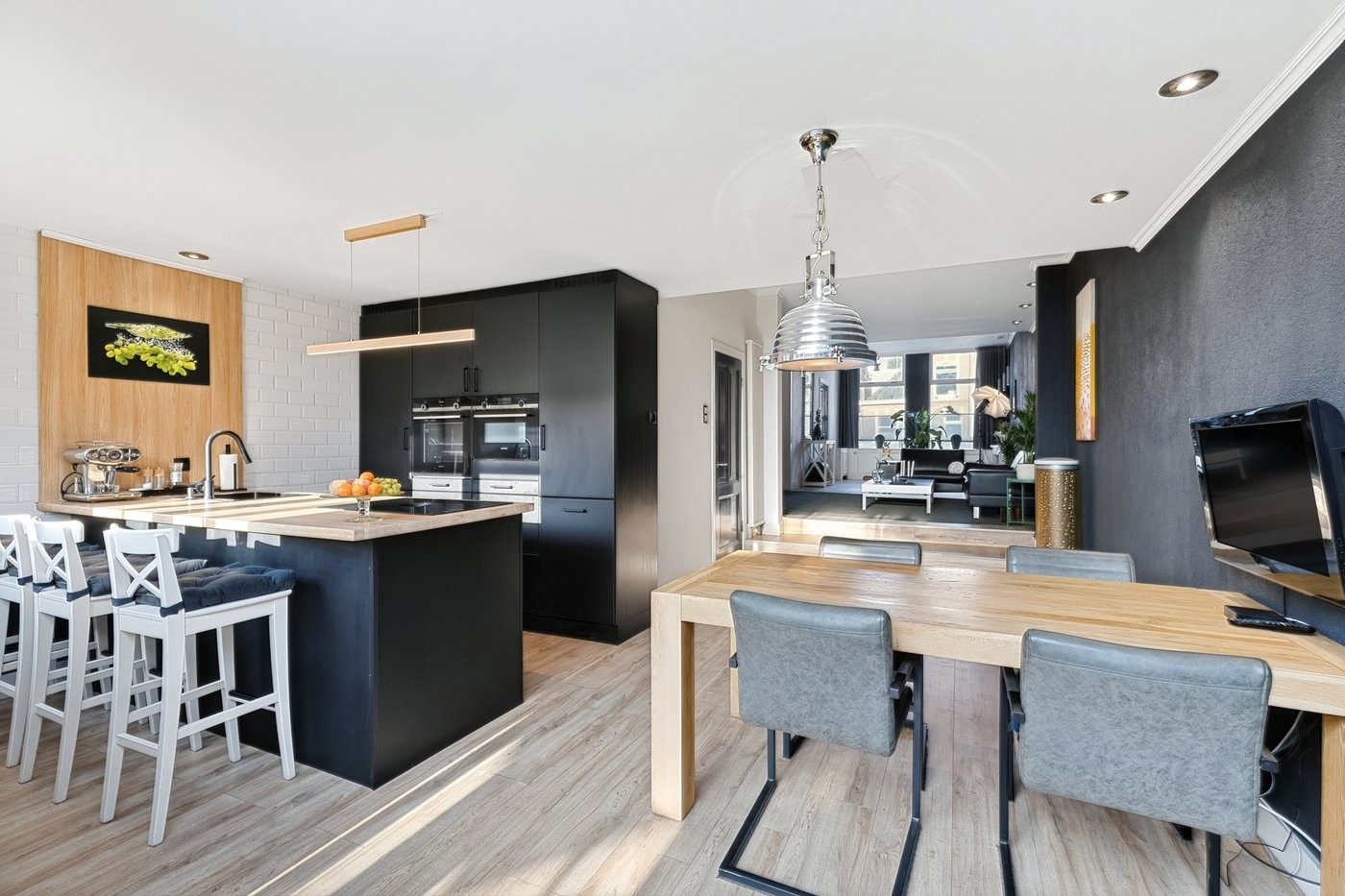 Hoekwoning te koop: Kennemerstraatweg 227, Alkmaar