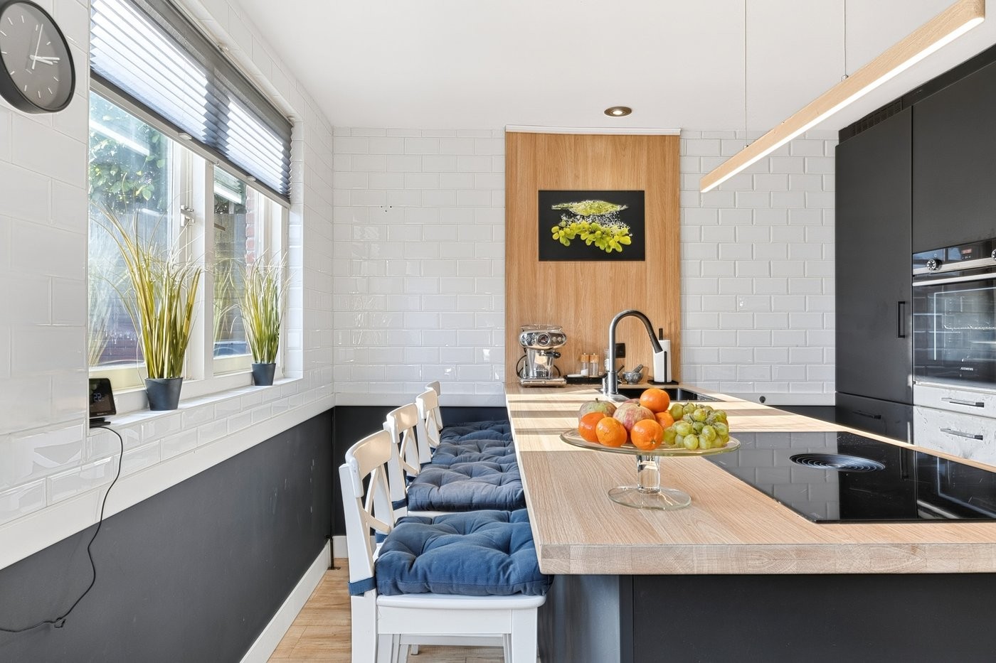 Hoekwoning te koop: Kennemerstraatweg 227, Alkmaar