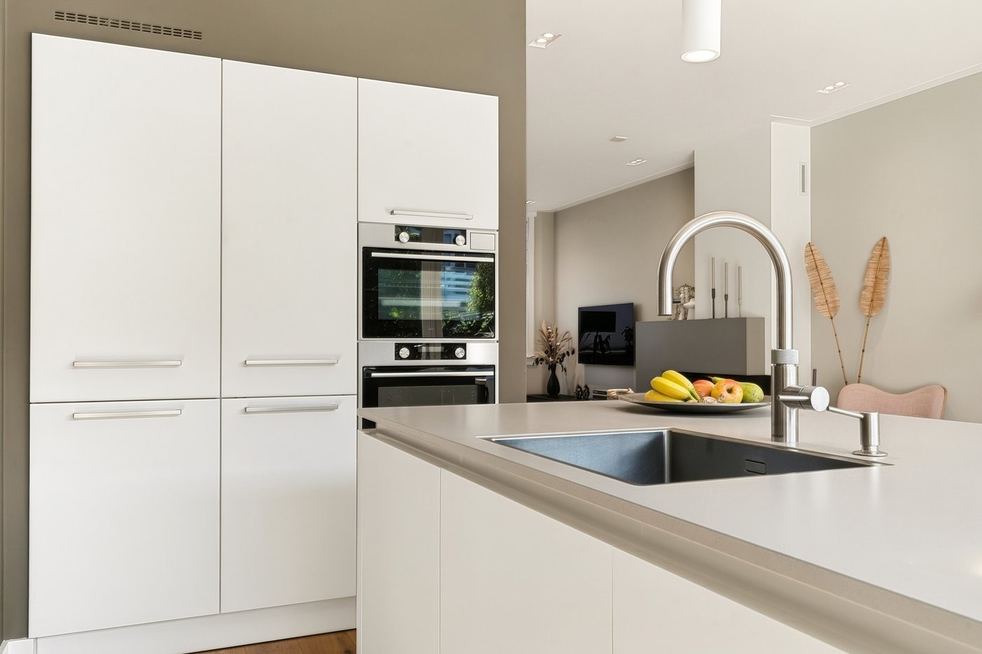 Hoekwoning te koop: Maclaine Pontstraat 32, Alkmaar