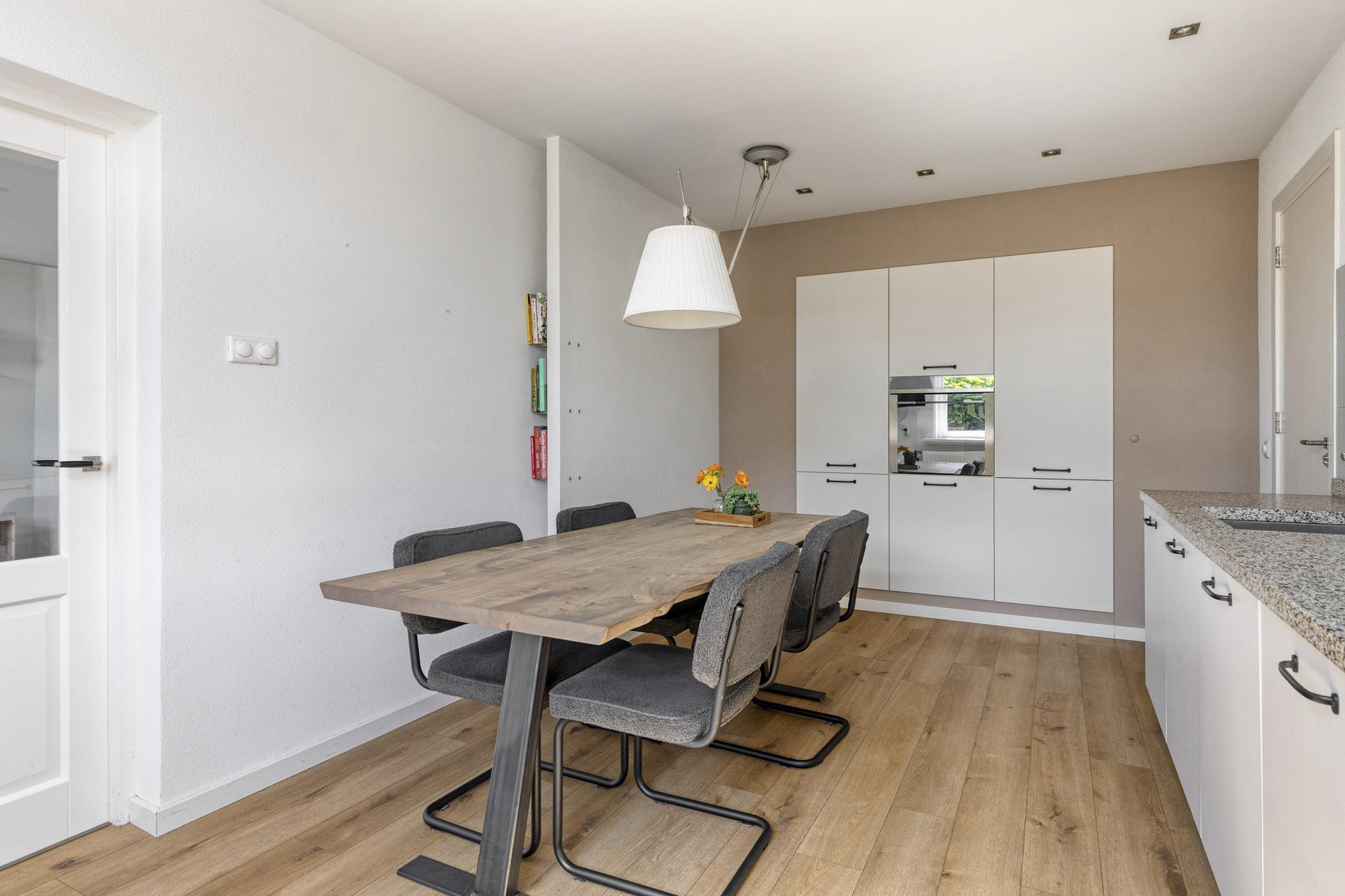 Tussenwoning te koop: Brouwerstraat 35, Alkmaar