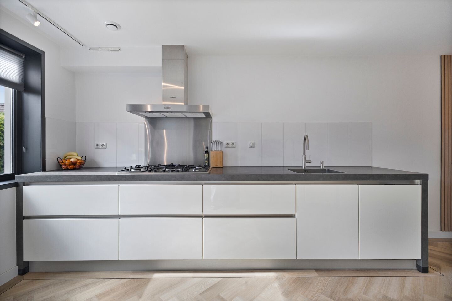Tussenwoning te koop: De Sonnavillestraat 32, Alkmaar