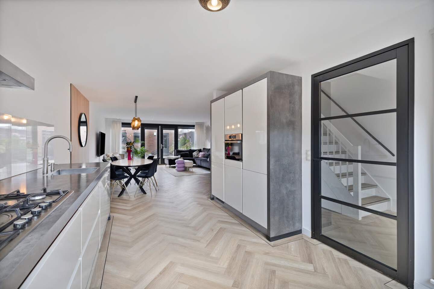 Tussenwoning te koop: De Sonnavillestraat 32, Alkmaar