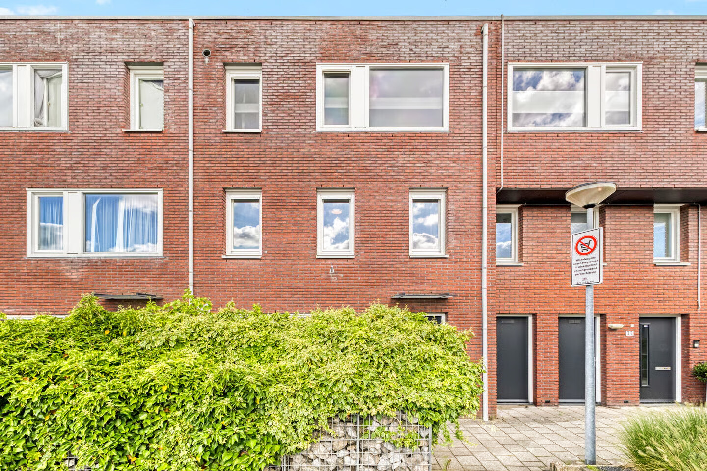 Tussenwoning te koop: De Sonnavillestraat 32, Alkmaar