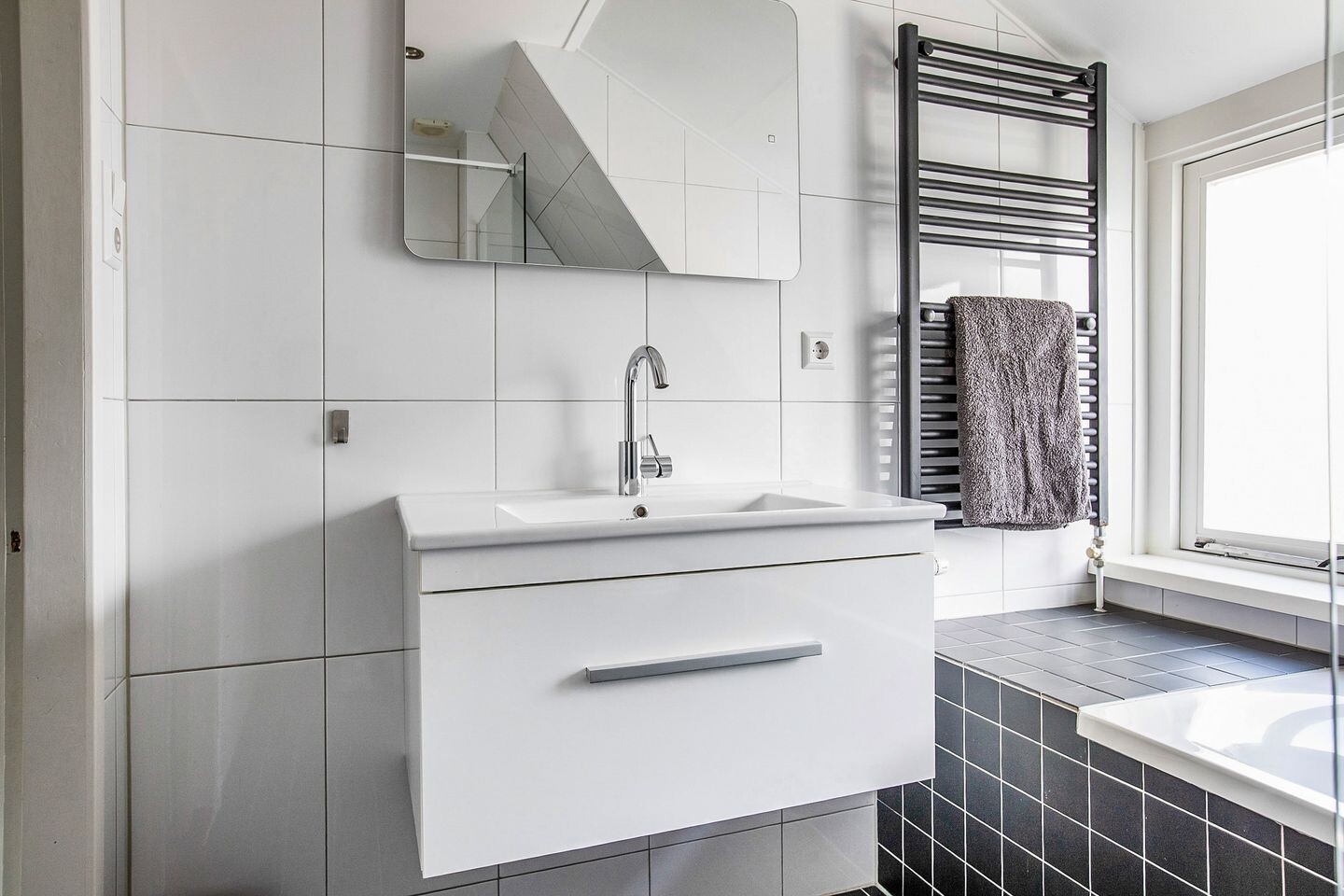 Tussenwoning te koop: Stuartstraat 92, Alkmaar