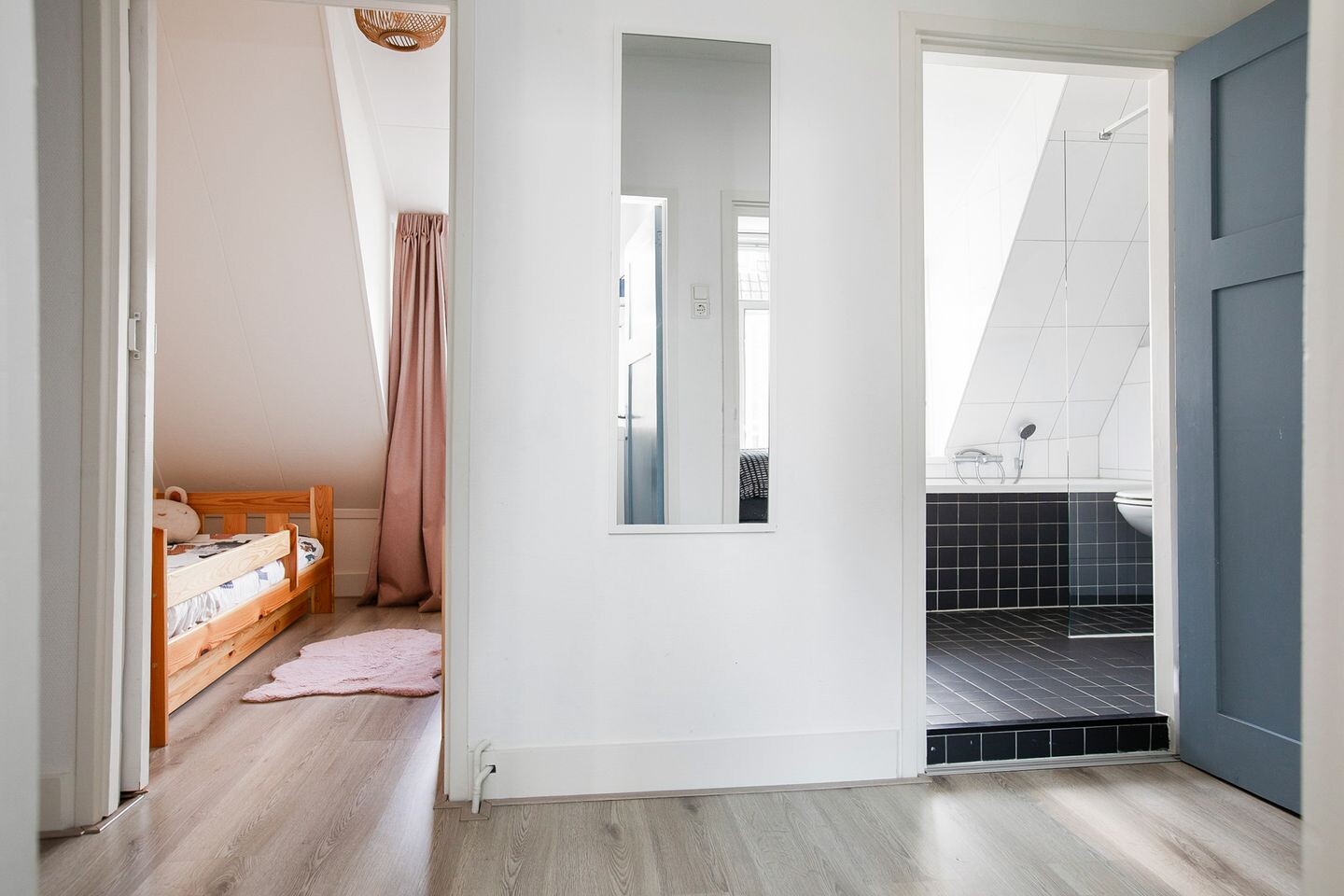 Tussenwoning te koop: Stuartstraat 92, Alkmaar