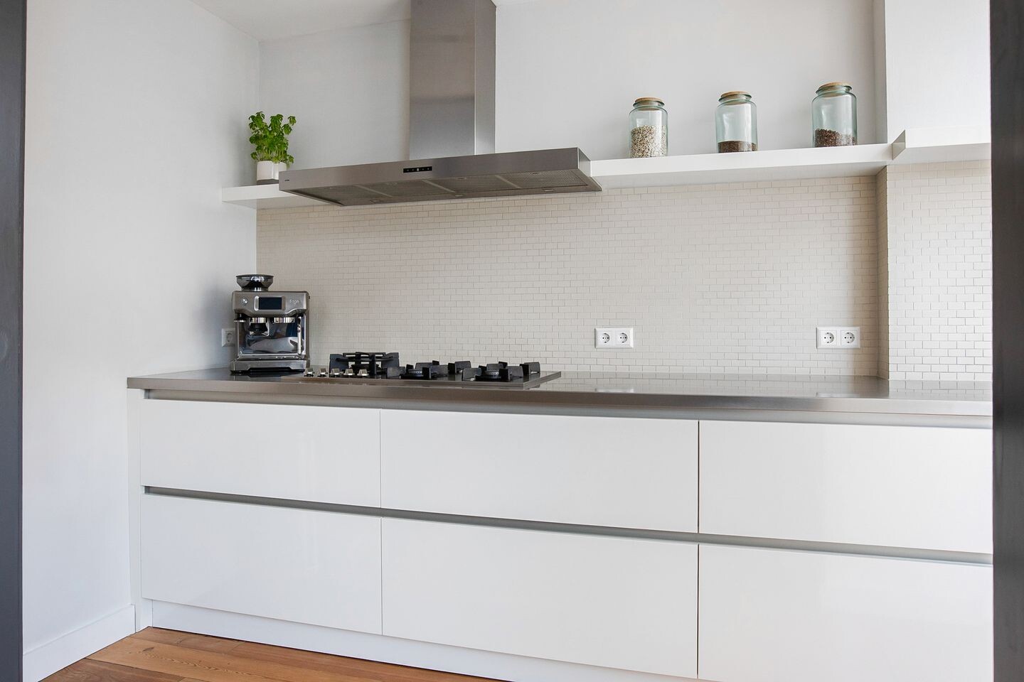 Tussenwoning te koop: Stuartstraat 92, Alkmaar
