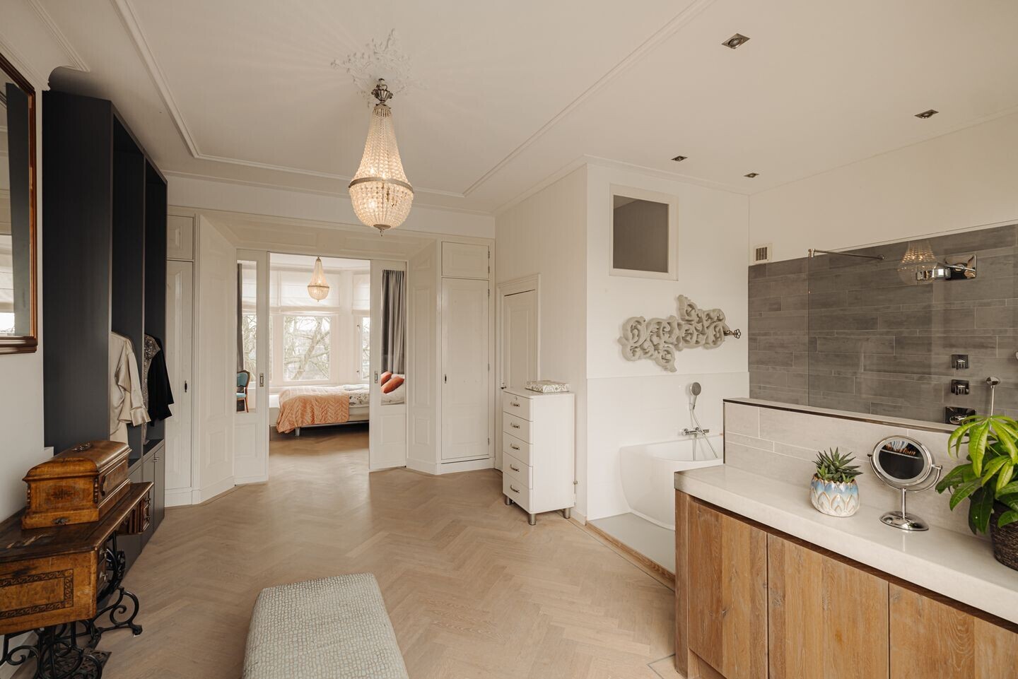 Tussenwoning te koop: Wilhelminalaan 7, Alkmaar