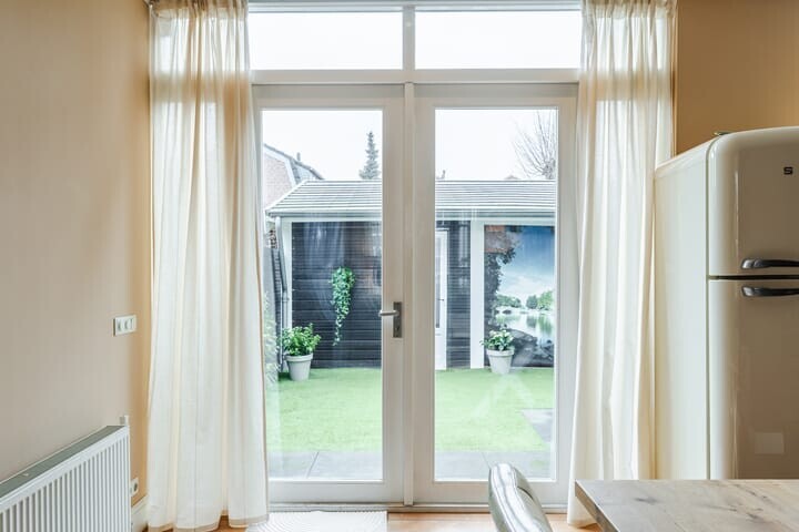 Twee-onder-één-kap te koop: Kennemerstraatweg 158, Alkmaar