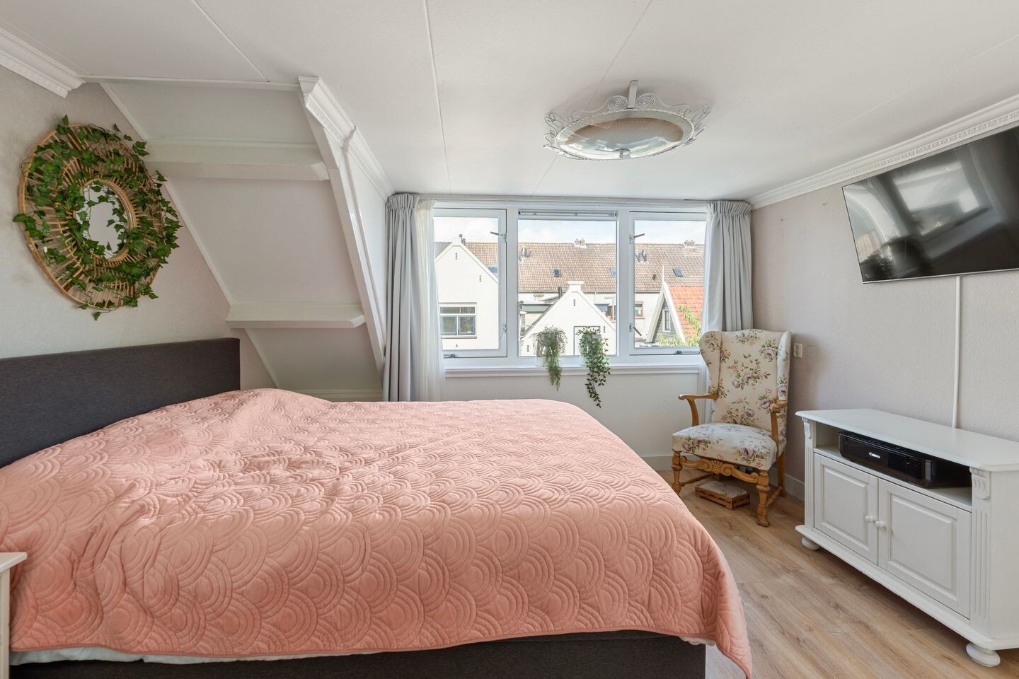 Tussenwoning te koop: Druivenlaan 25, Alkmaar