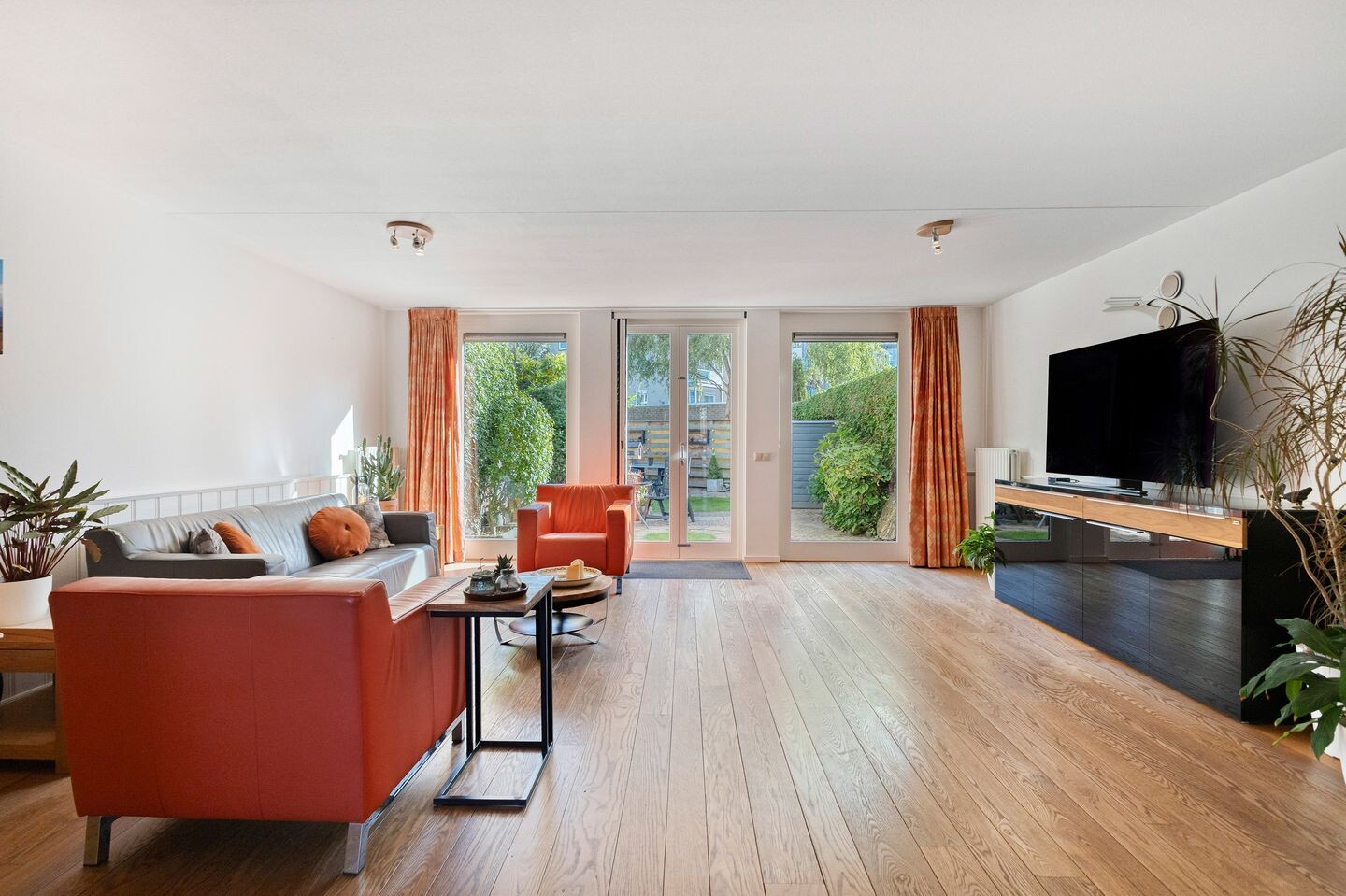 Tussenwoning te koop: Saenredamhof 29, Alkmaar