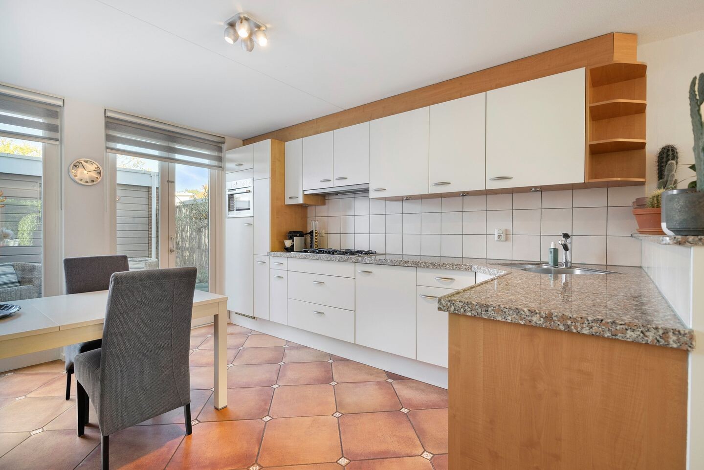 Tussenwoning te koop: Saenredamhof 29, Alkmaar