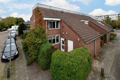 Velasquezhof 8