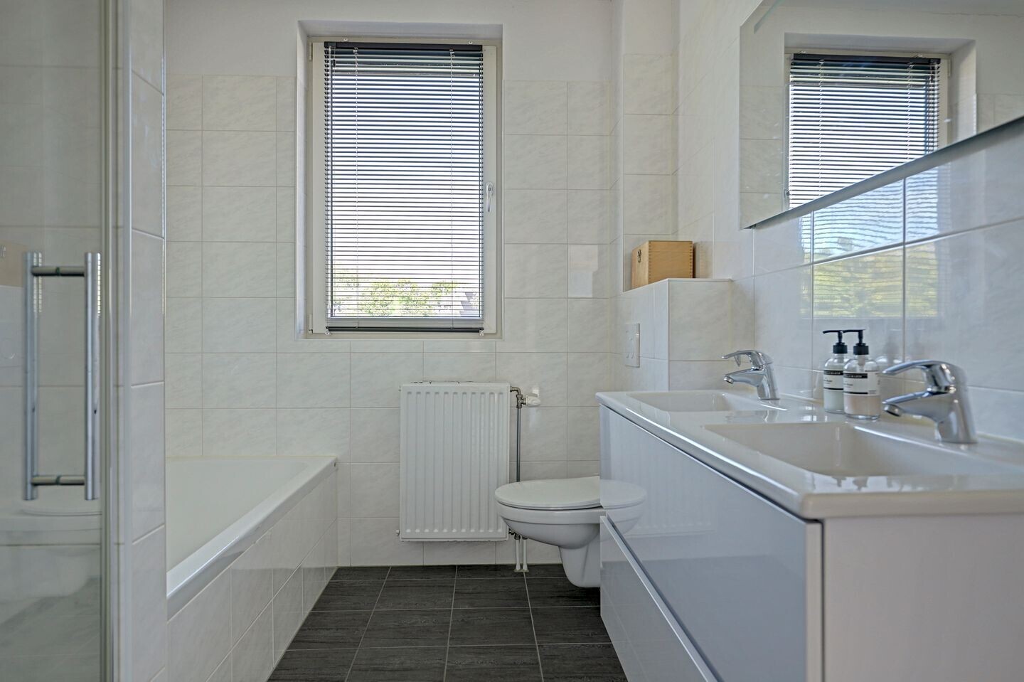 Tussenwoning te koop: Van der Lijnstraat 23, Alkmaar