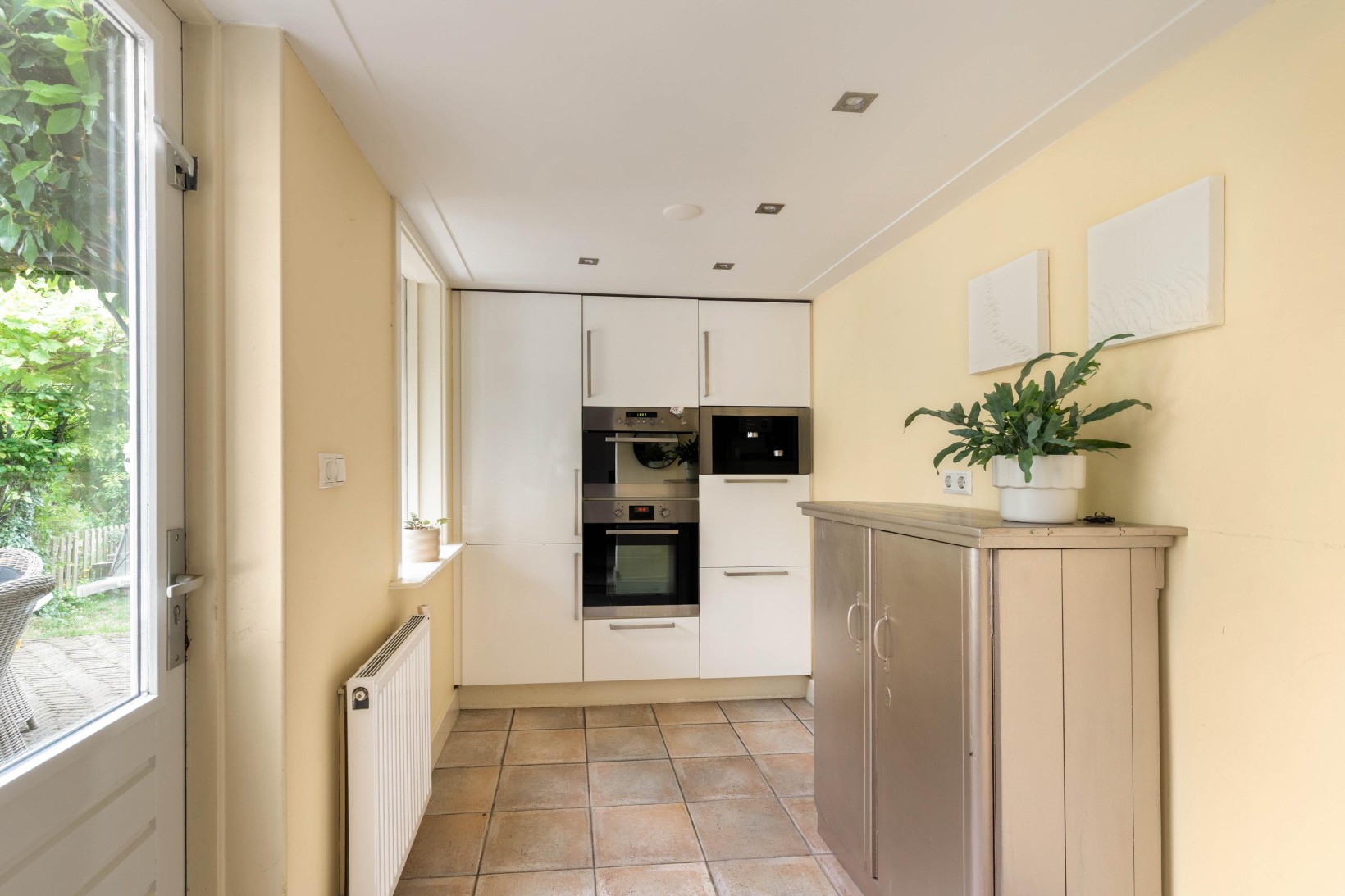 Tussenwoning te koop: Bisschop Bottemannestraat 49, Alkmaar