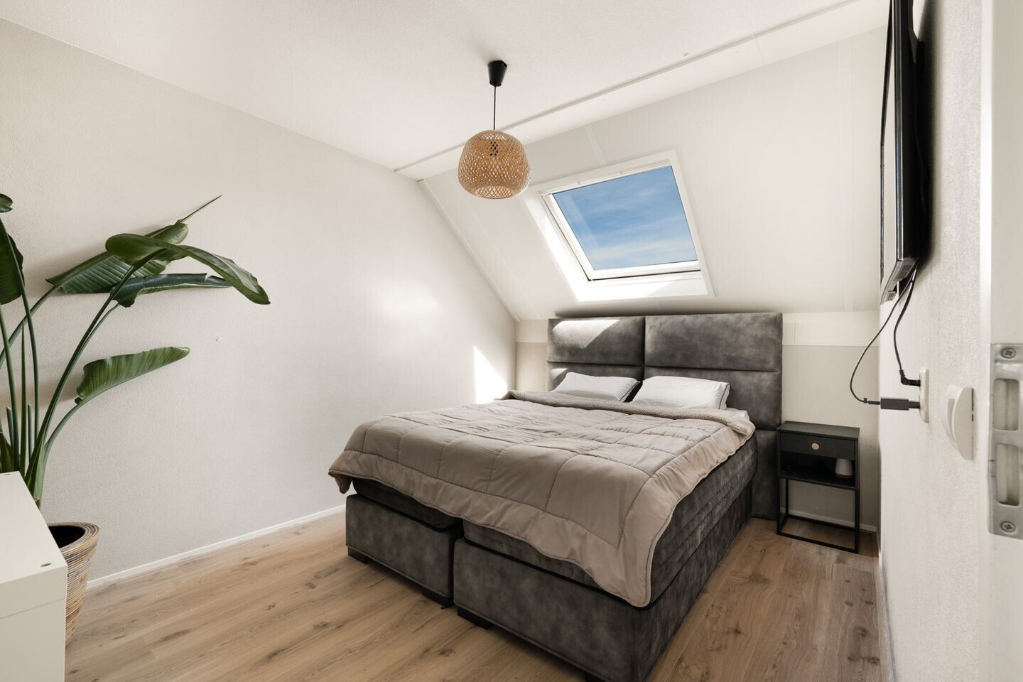 Tussenwoning te koop: Ooievaarstraat 73, Alkmaar