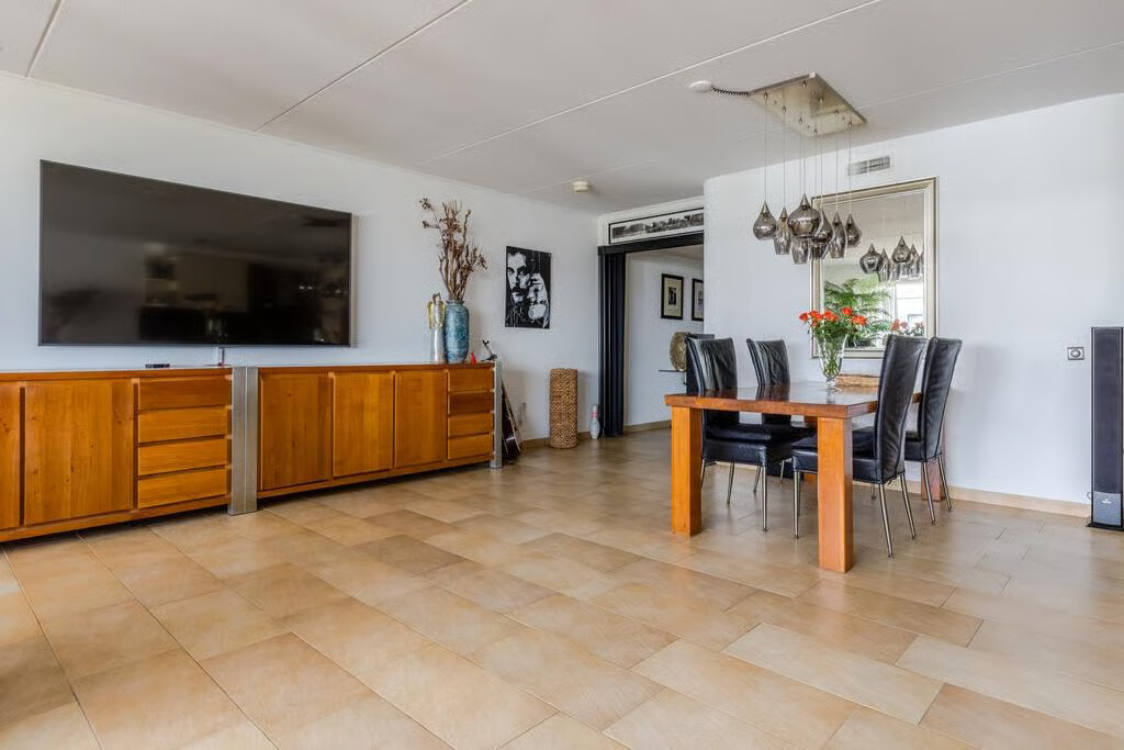 Appartement te koop: Oosterweezenstraat 331, Alkmaar
