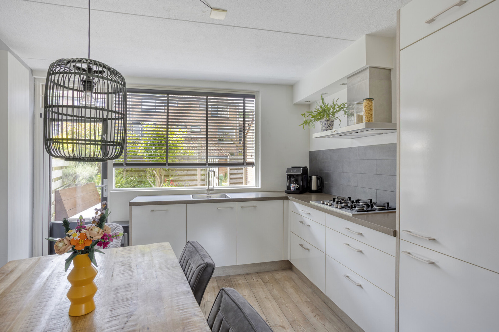 Tussenwoning te koop: Sonnenburg 10, Alkmaar