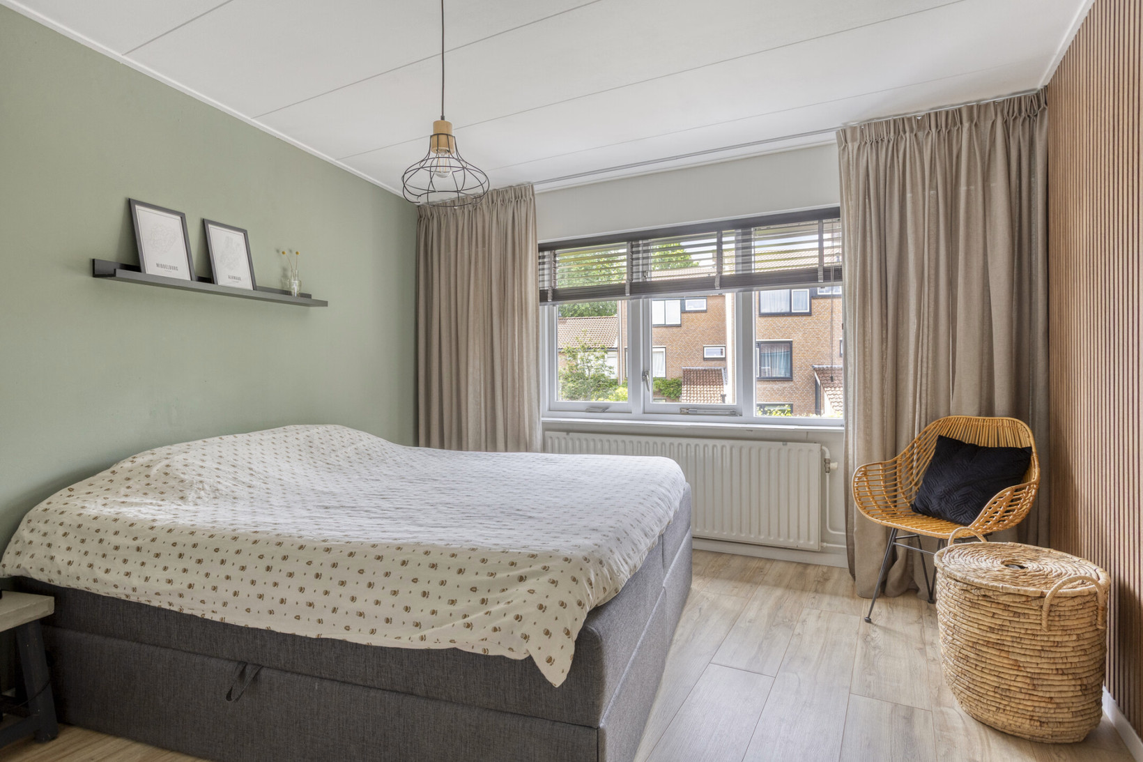 Tussenwoning te koop: Sonnenburg 10, Alkmaar