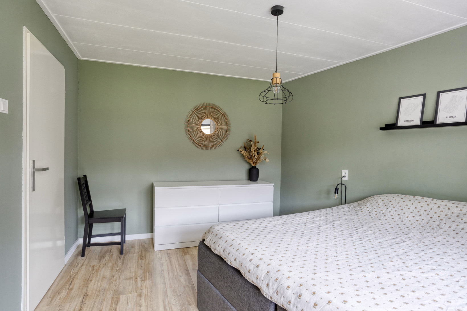 Tussenwoning te koop: Sonnenburg 10, Alkmaar