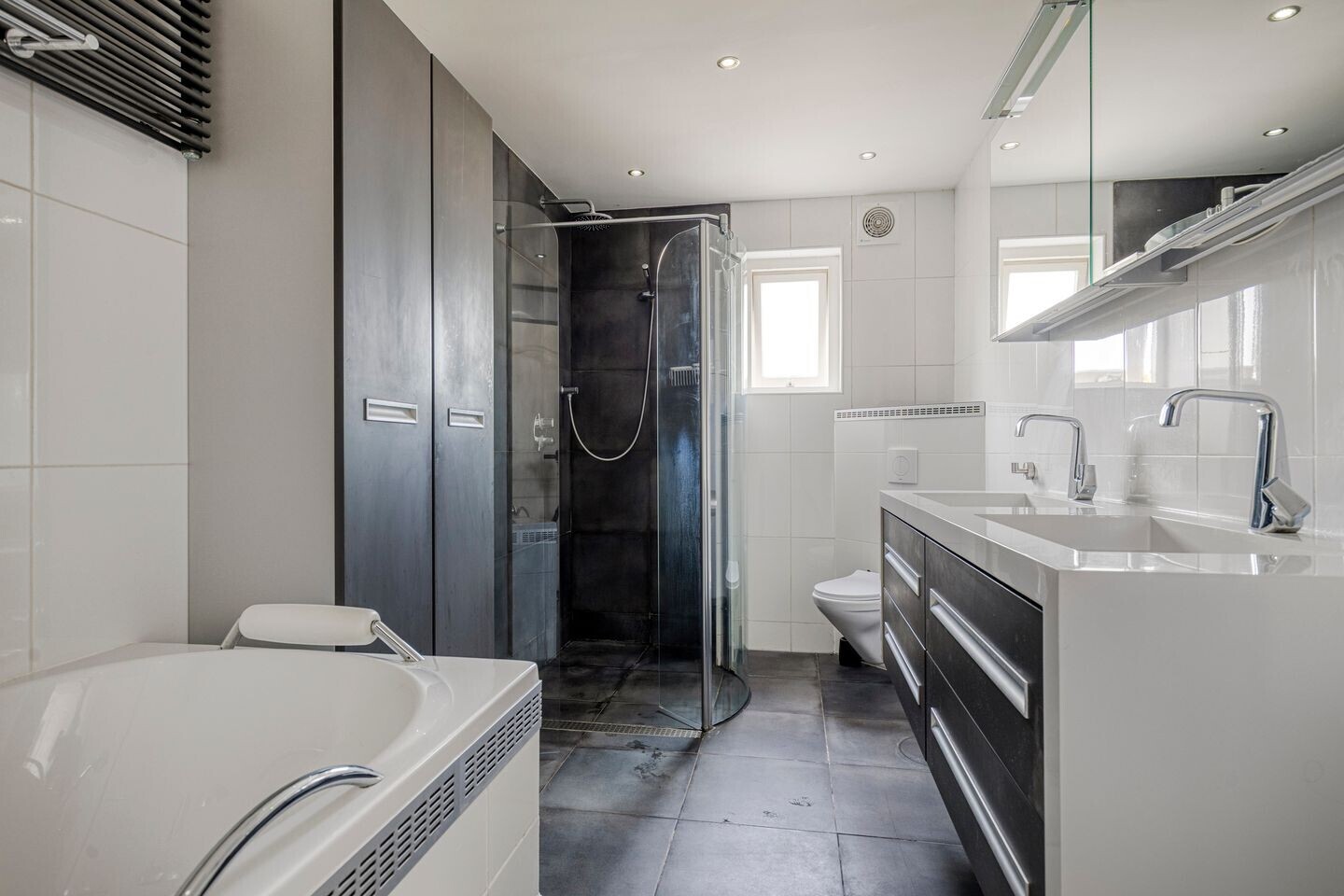 Tussenwoning te koop: Biesboschstraat 38, Alkmaar