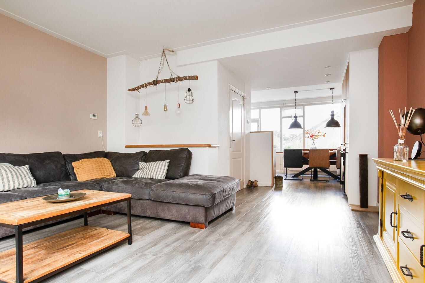 Tussenwoning te koop: Broekerwaard 60, Alkmaar