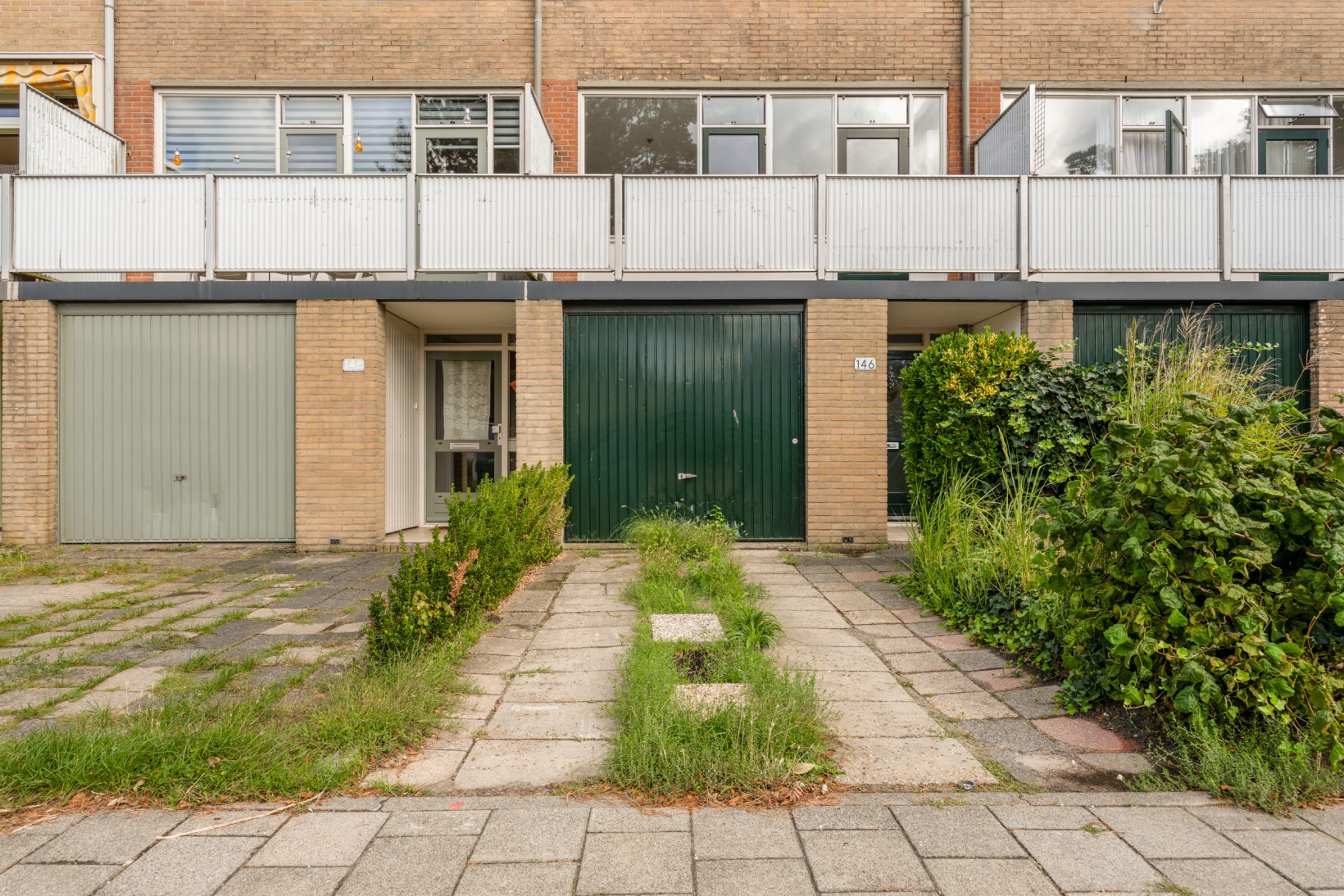 Tussenwoning te koop: Broekerwaard 146, Alkmaar
