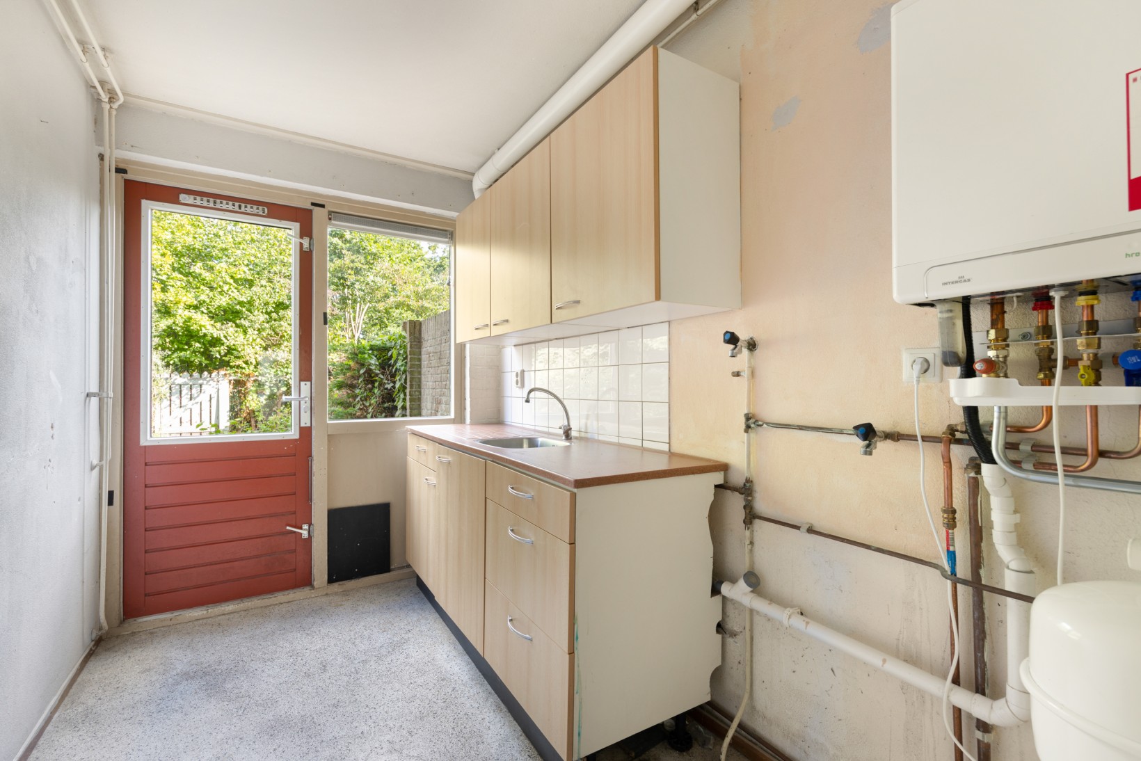 Tussenwoning te koop: Broekerwaard 146, Alkmaar