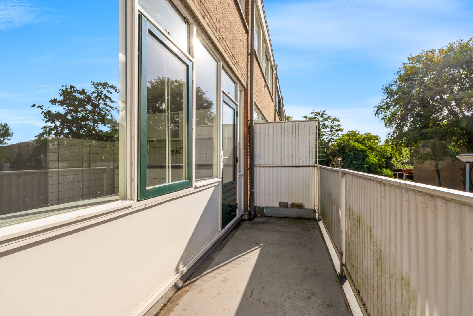 Tussenwoning te koop: Broekerwaard 146, Alkmaar
