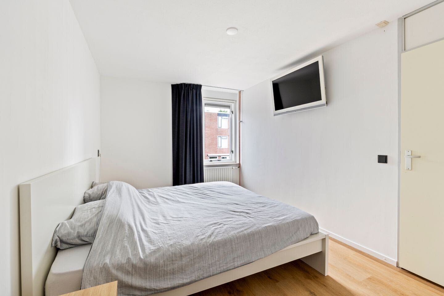 Tussenwoning te koop: Vlietwaard 150, Alkmaar