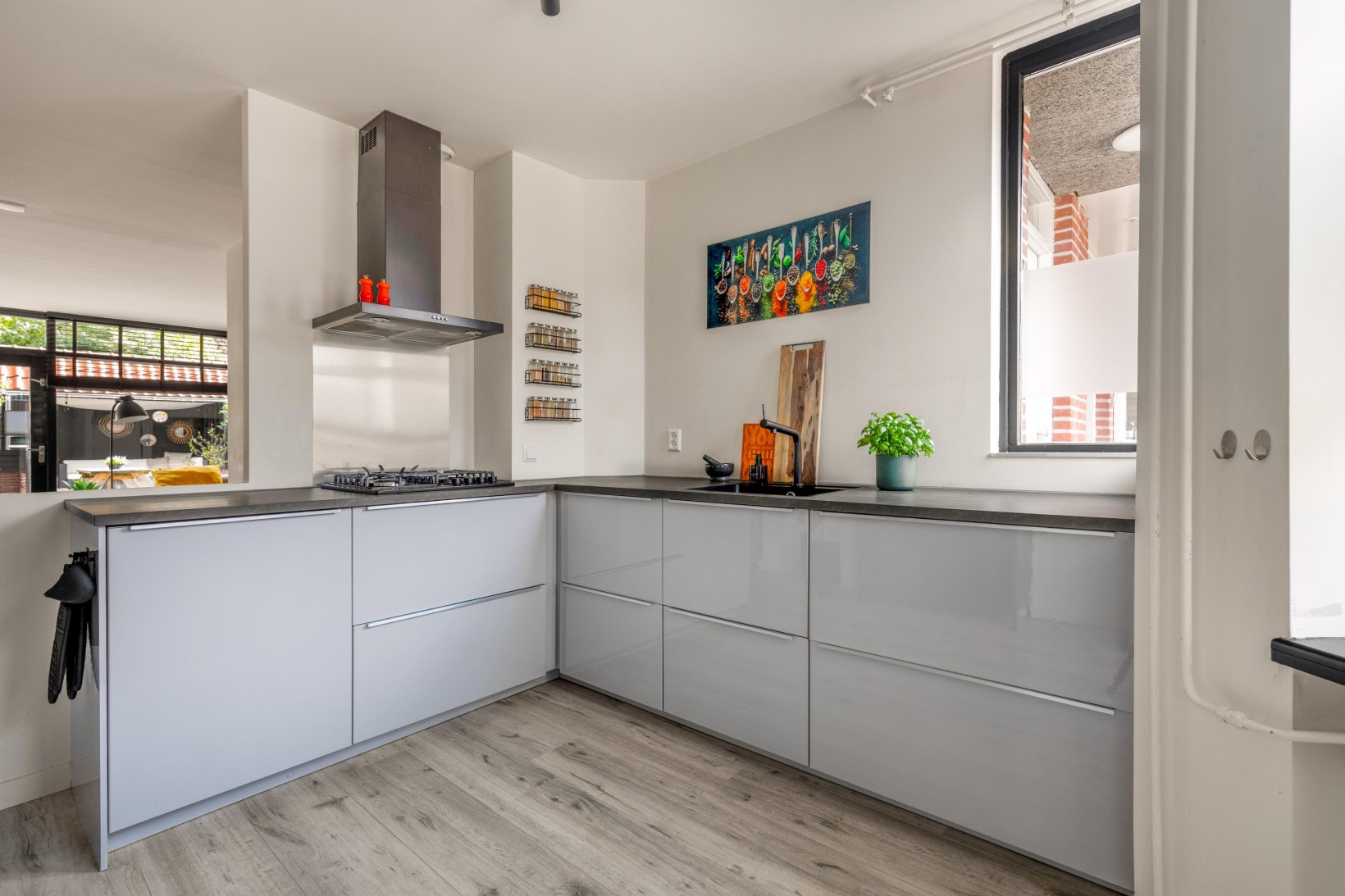 Tussenwoning te koop: Pottenbakkerstraat 3, Alkmaar
