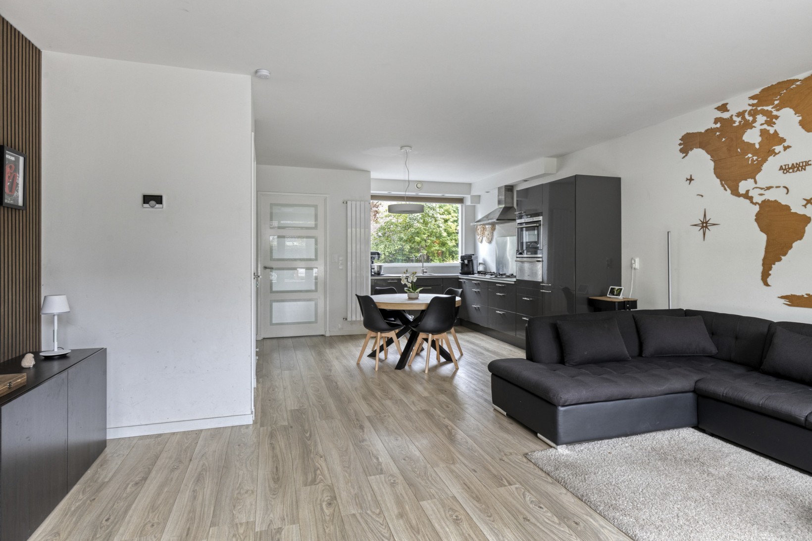 Tussenwoning te koop: Leeststraat 17, Alkmaar