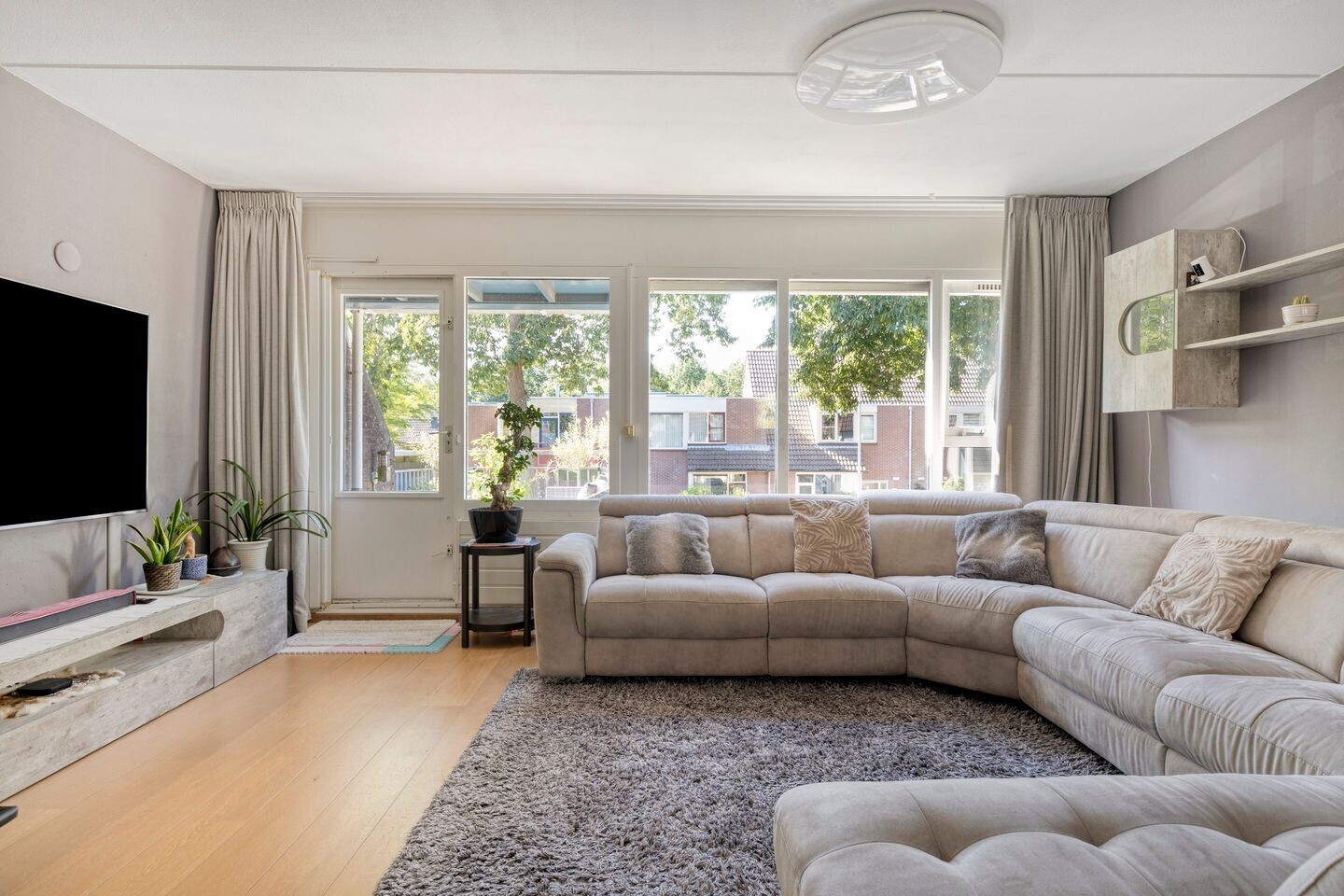 Tussenwoning te koop: Arendsweg 22, Alkmaar