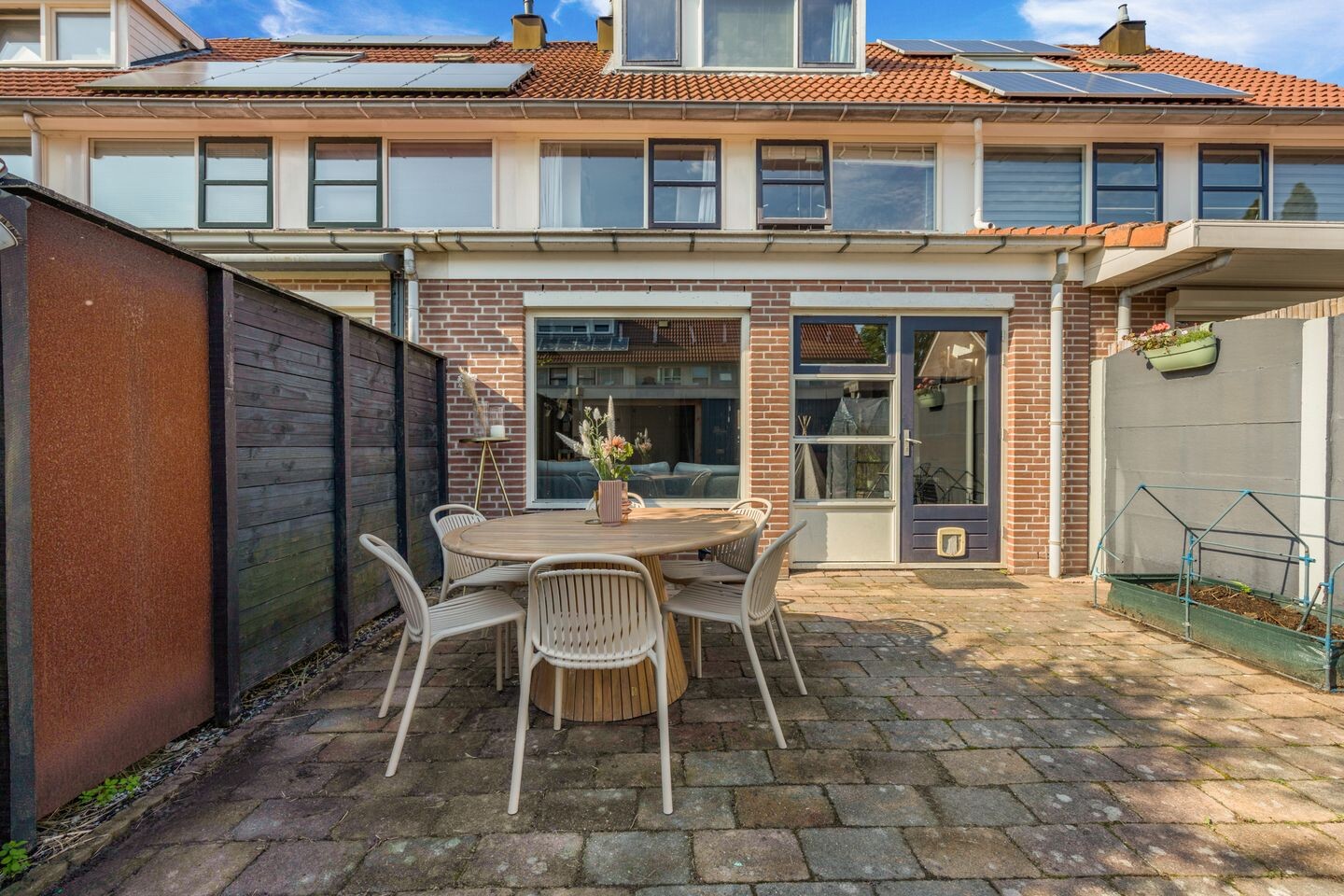 Tussenwoning te koop: Suze Groenewegstraat 14, Alkmaar