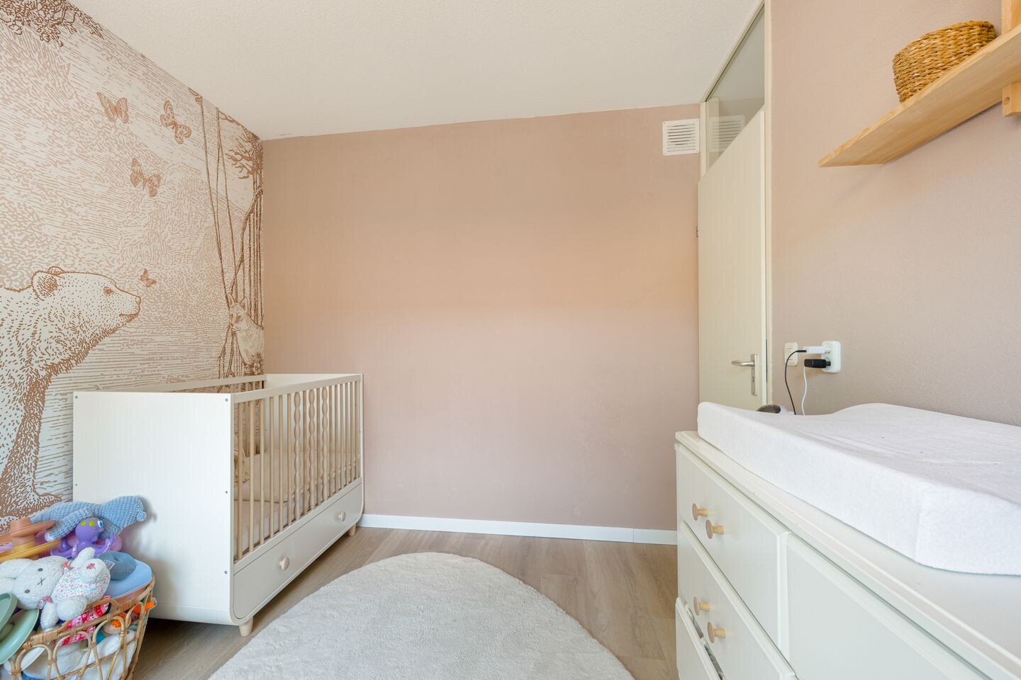 Tussenwoning te koop: Suze Groenewegstraat 14, Alkmaar