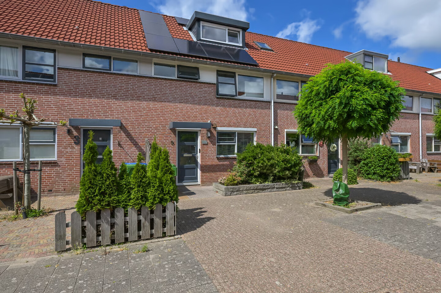 Tussenwoning te koop: Roosje Vosstraat 5, Alkmaar