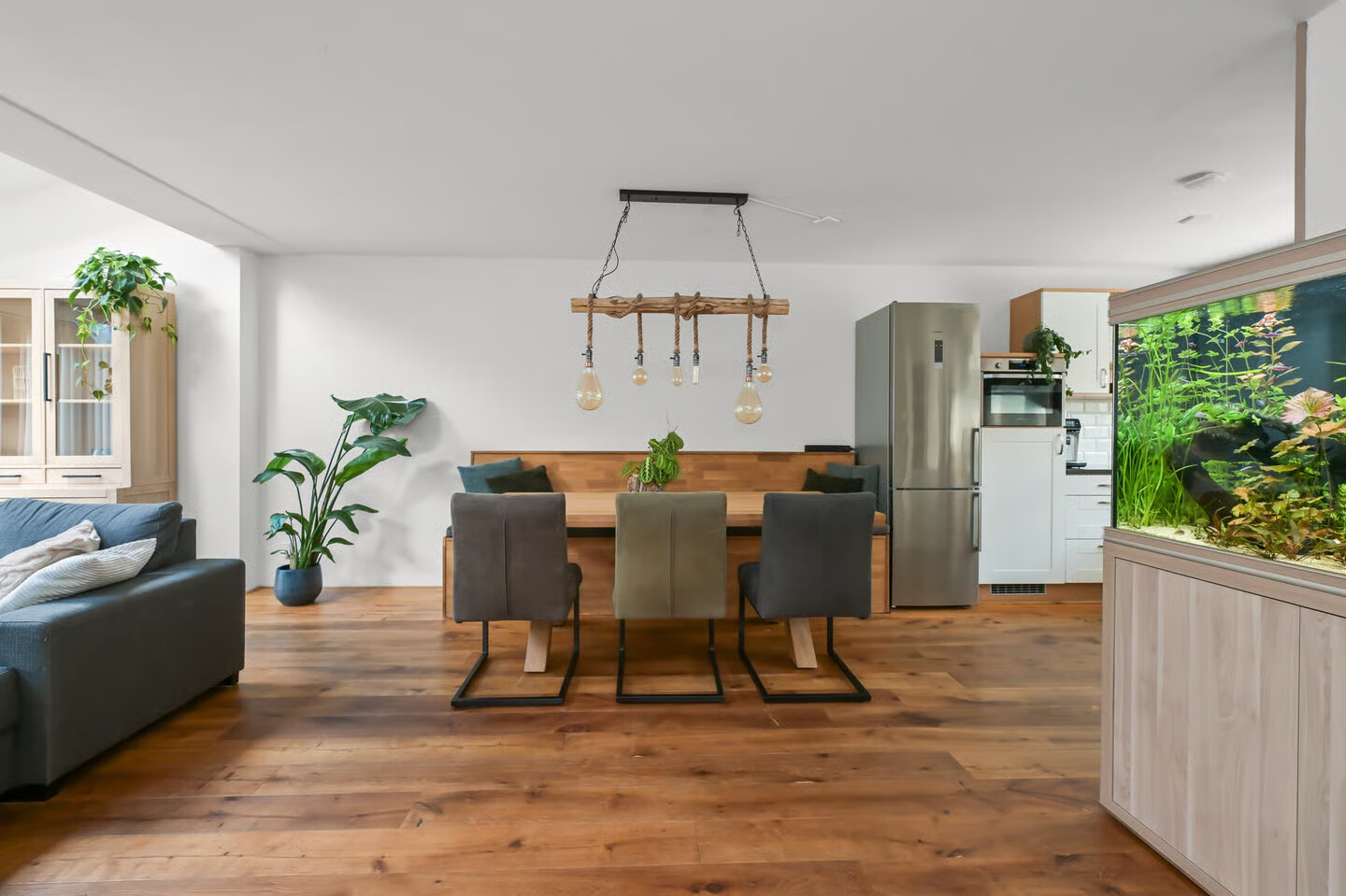 Tussenwoning te koop: Roosje Vosstraat 5, Alkmaar