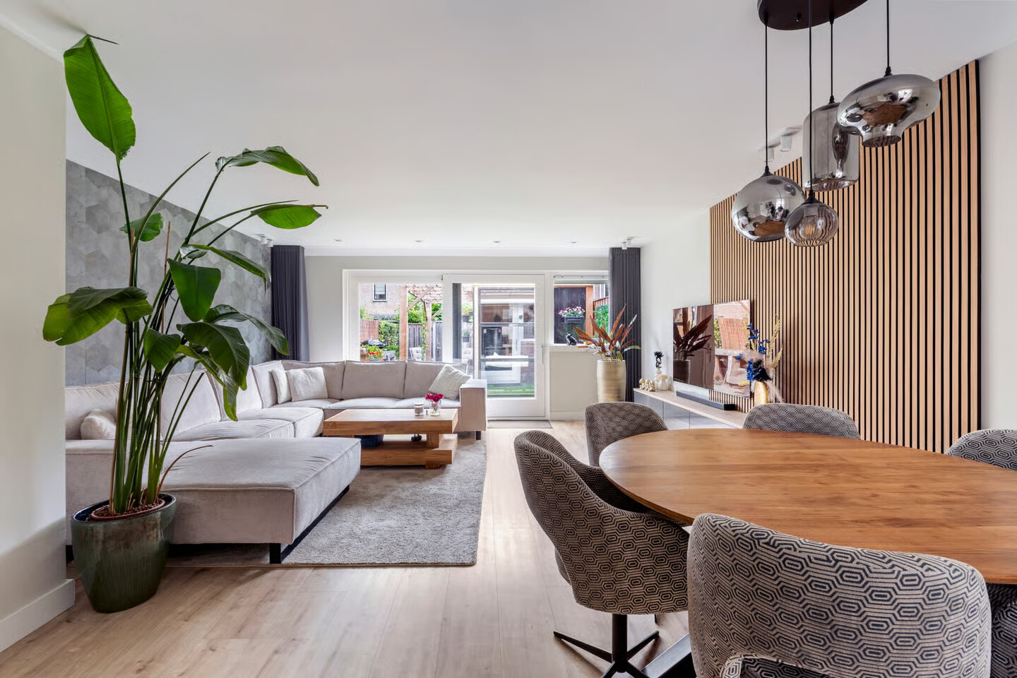Tussenwoning te koop: G.h.hoijtinkstraat 129, Alkmaar