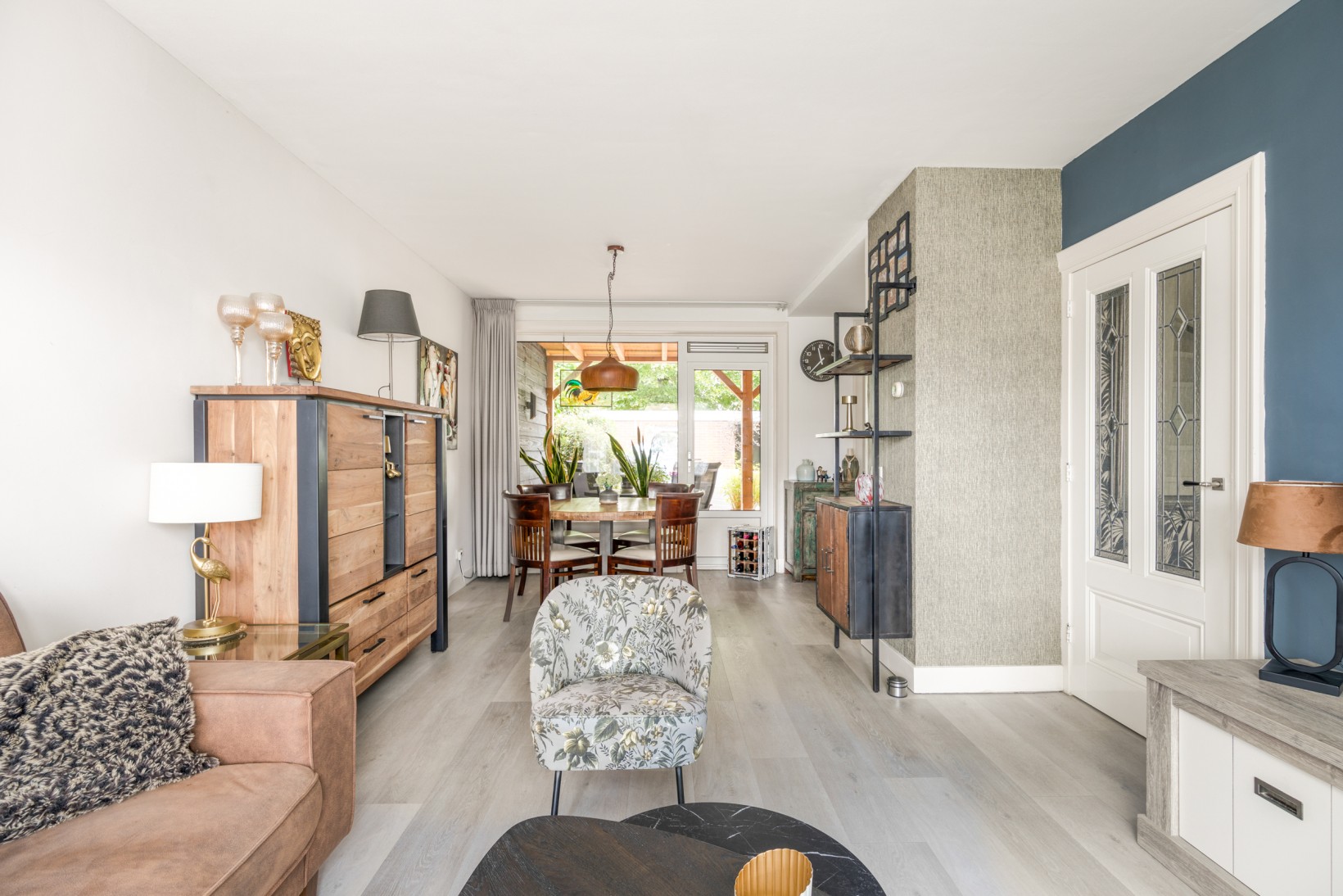 Tussenwoning te koop: Essenlaan 16, Oudorp