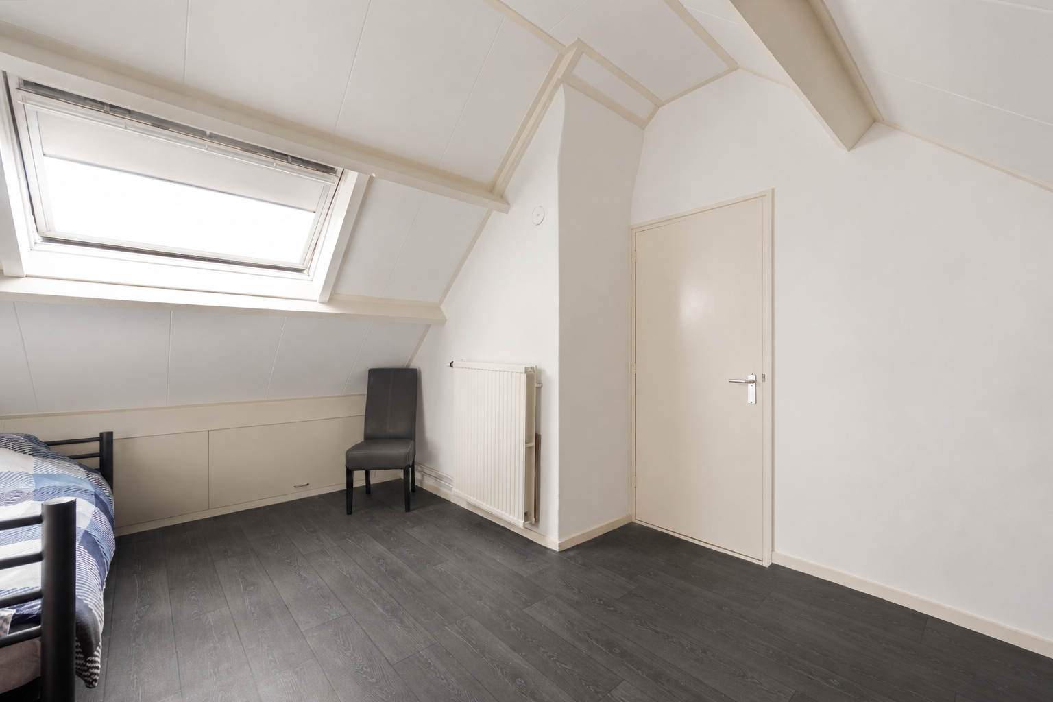 Tussenwoning te koop: Essenlaan 16, Oudorp