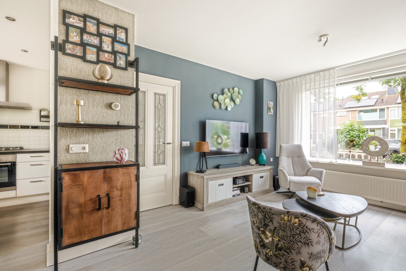 Tussenwoning te koop: Essenlaan 16, Oudorp
