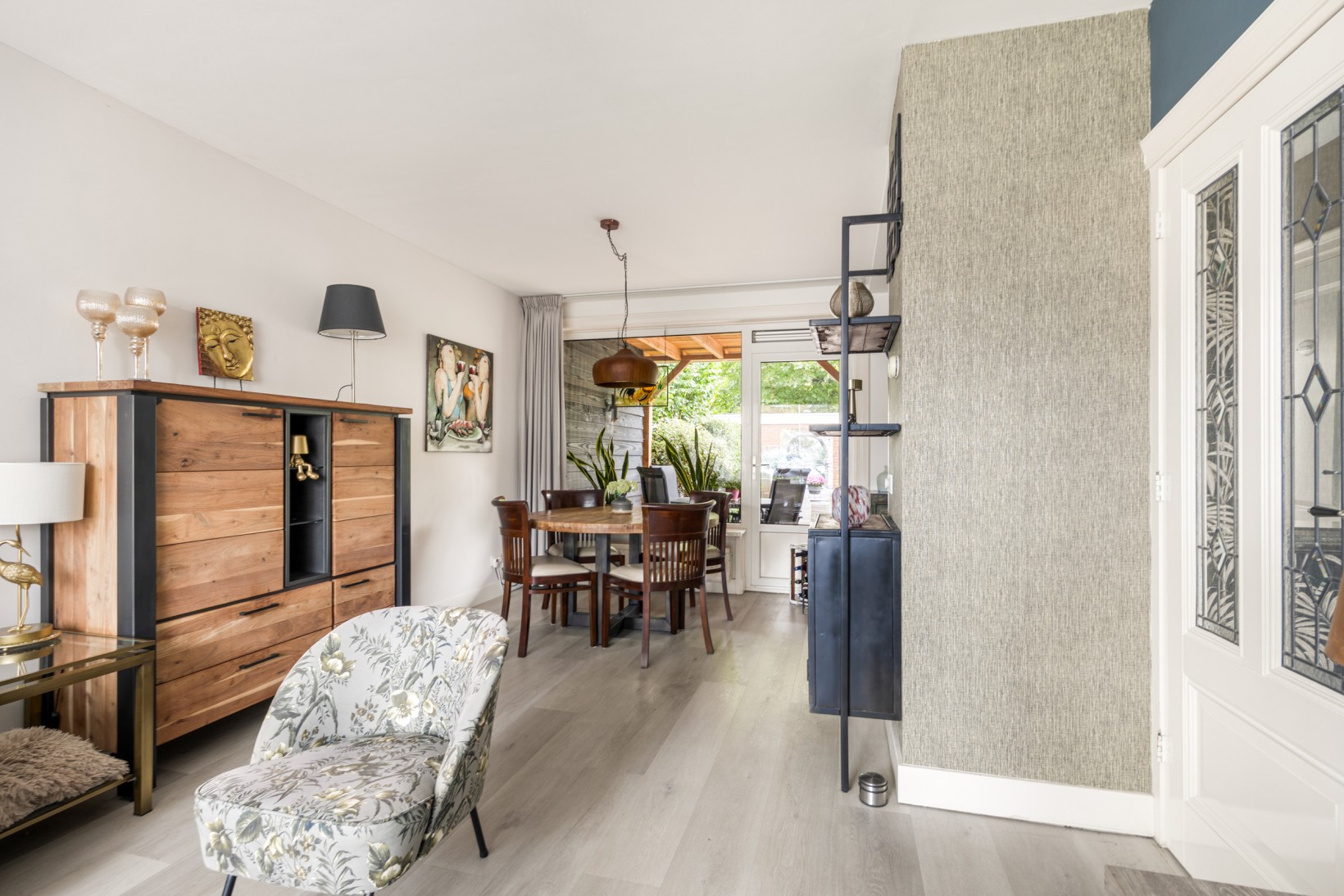 Tussenwoning te koop: Essenlaan 16, Oudorp