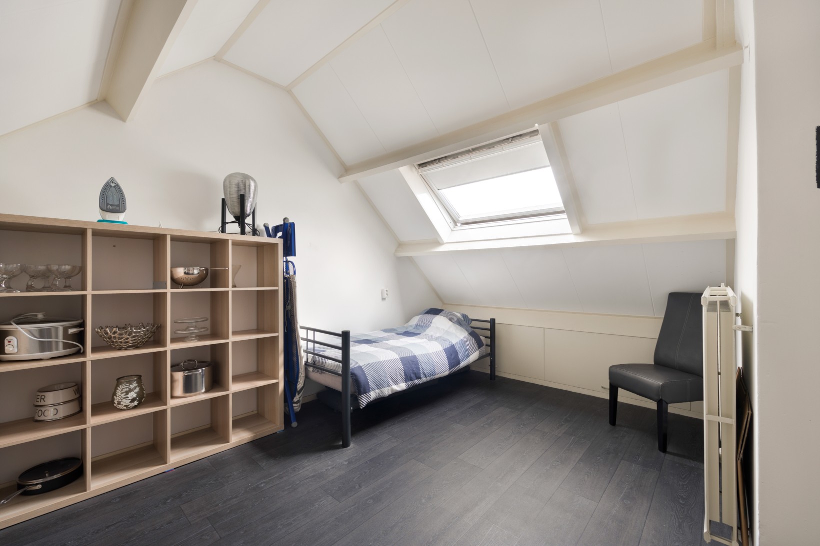 Tussenwoning te koop: Essenlaan 16, Oudorp